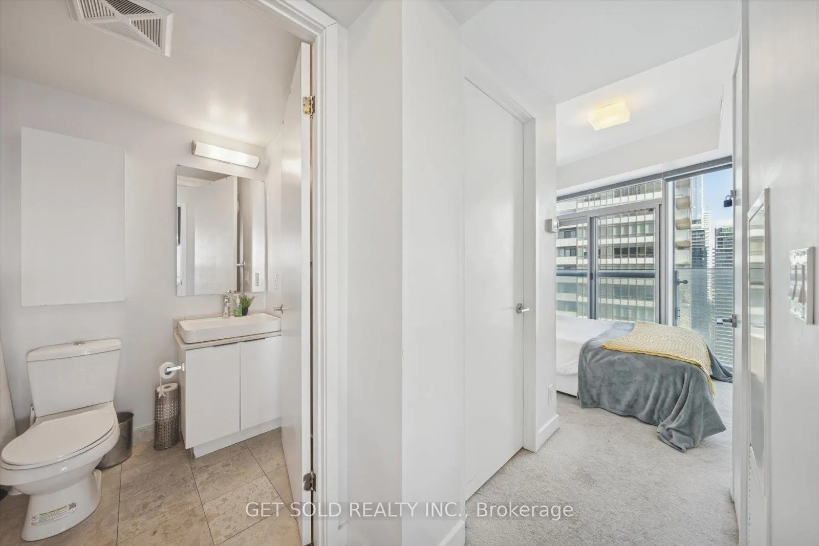 Photo 21 of Unit 3803, 14 York Street, Toronto, Waterfront Communities — HOMEH