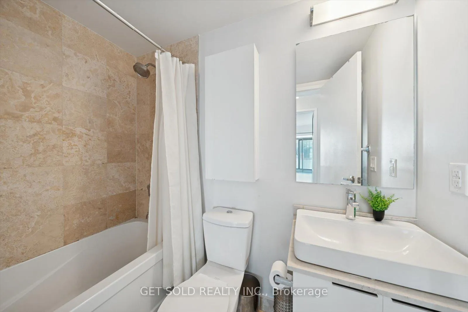 Photo 22 of Unit 3803, 14 York Street, Toronto, Waterfront Communities — HOMEH
