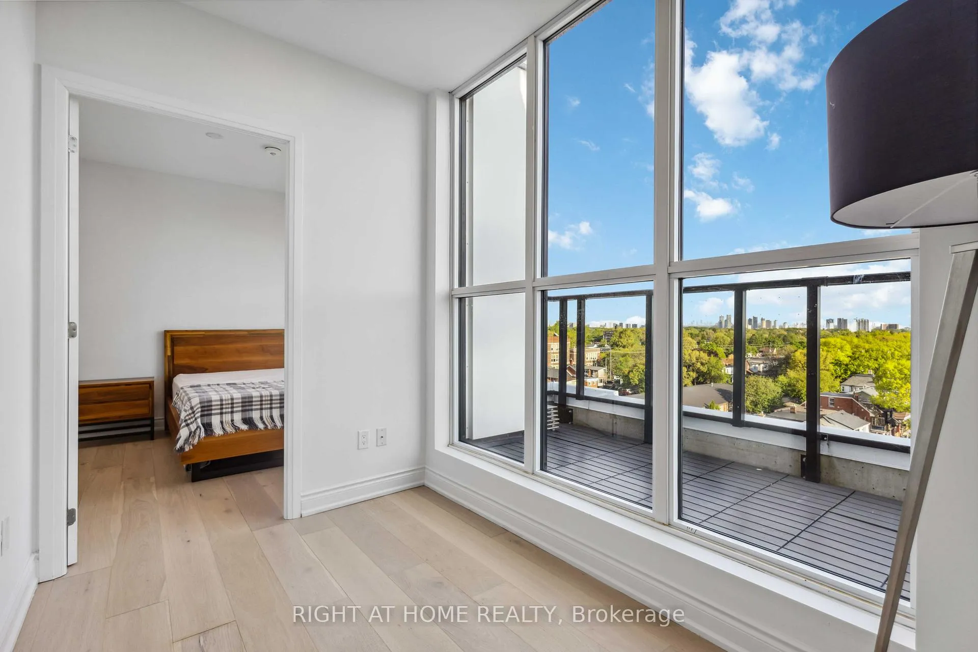 Photo 9 of Unit PH801, 2301 Danforth Avenue S, Toronto, East End-Danforth — HOMEH