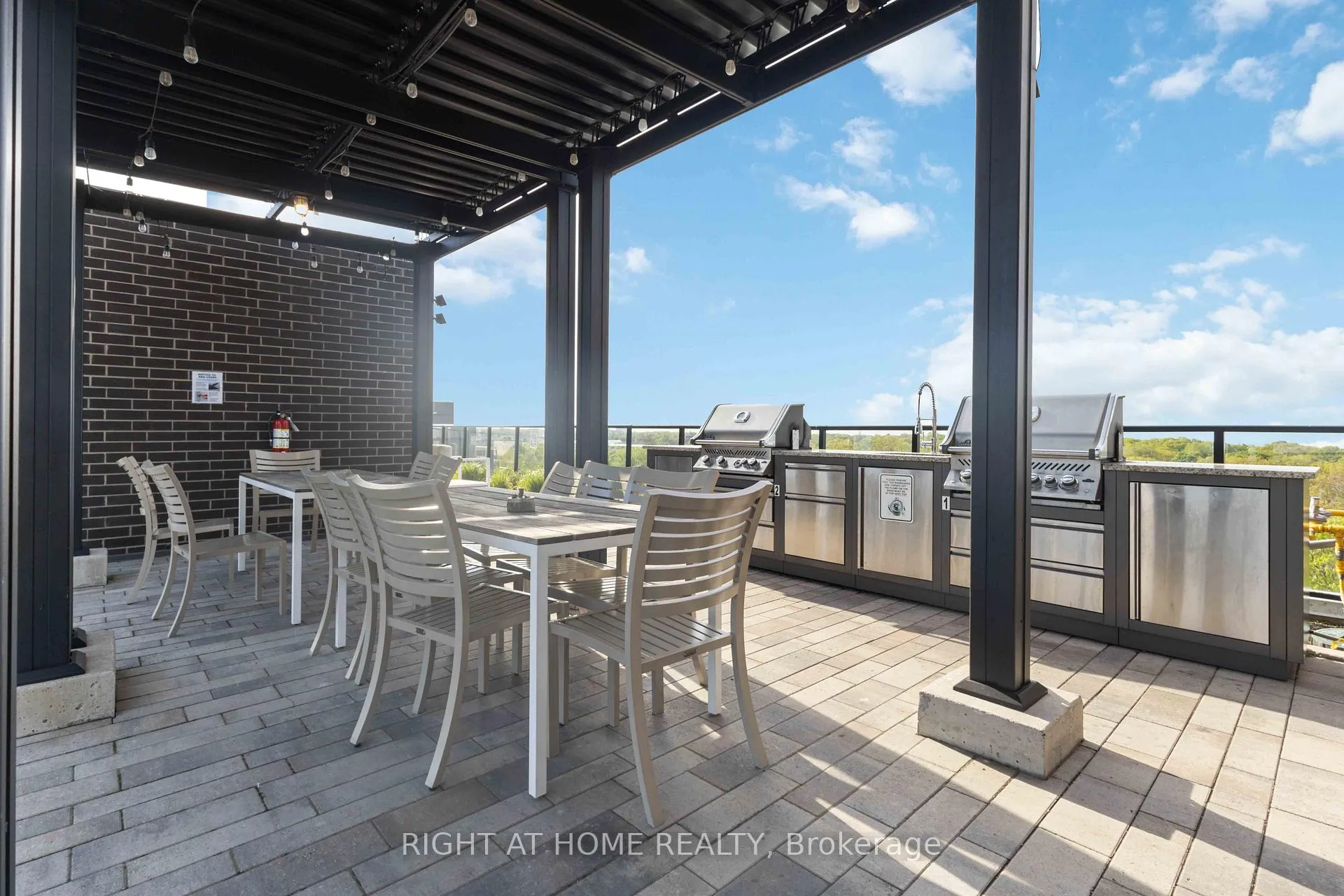 Photo 18 of Unit PH801, 2301 Danforth Avenue S, Toronto, East End-Danforth — HOMEH