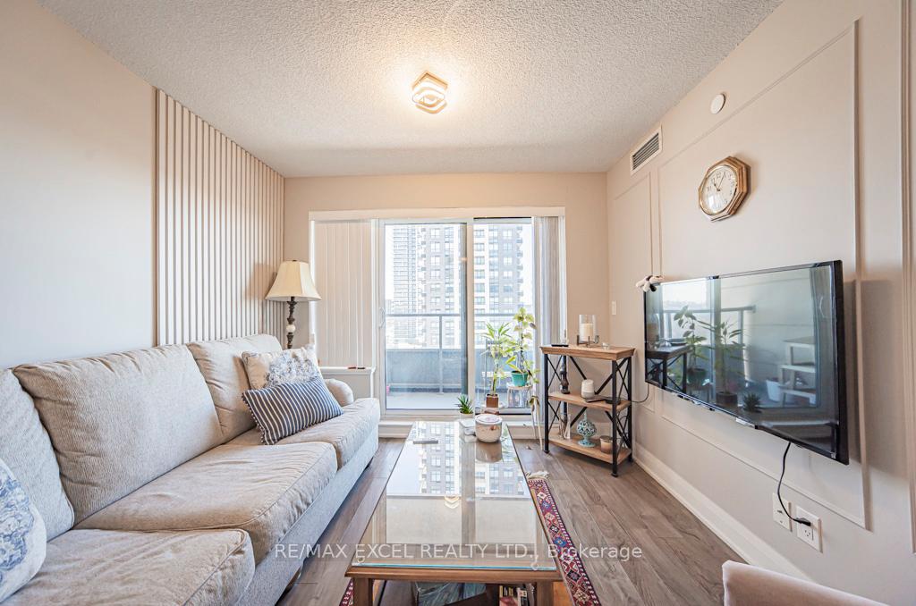 Photo 2 of Unit 1609, 18 Uptown Drive, Markham, Unionville — HOMEH