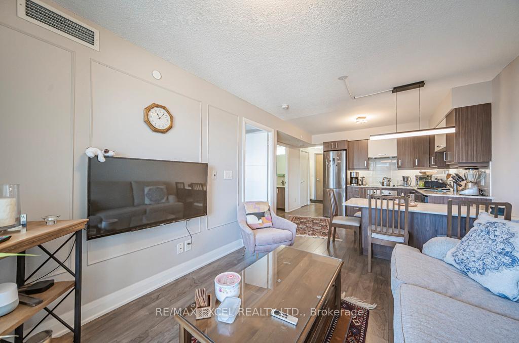 Photo 5 of Unit 1609, 18 Uptown Drive, Markham, Unionville — HOMEH