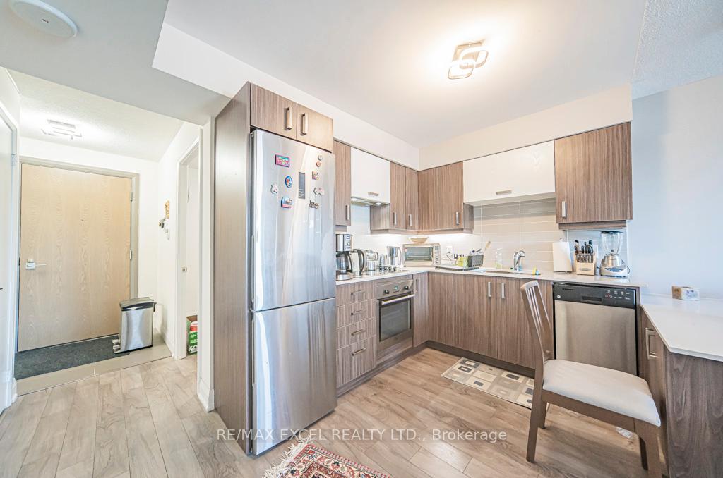 Photo 11 of Unit 1609, 18 Uptown Drive, Markham, Unionville — HOMEH