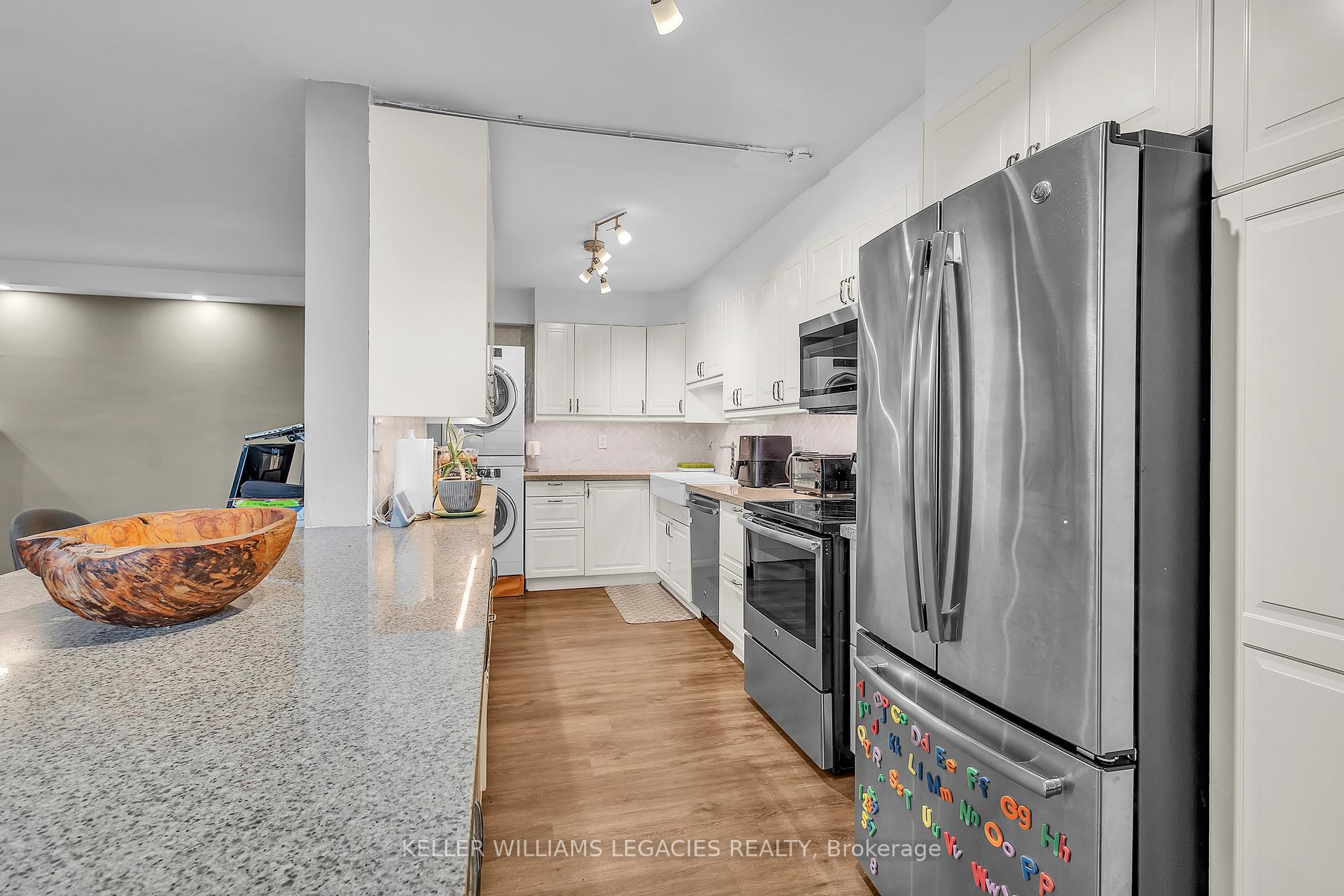 Photo 2 of Unit 2001, 1 Massey Square, Toronto, Crescent Town — HOMEH