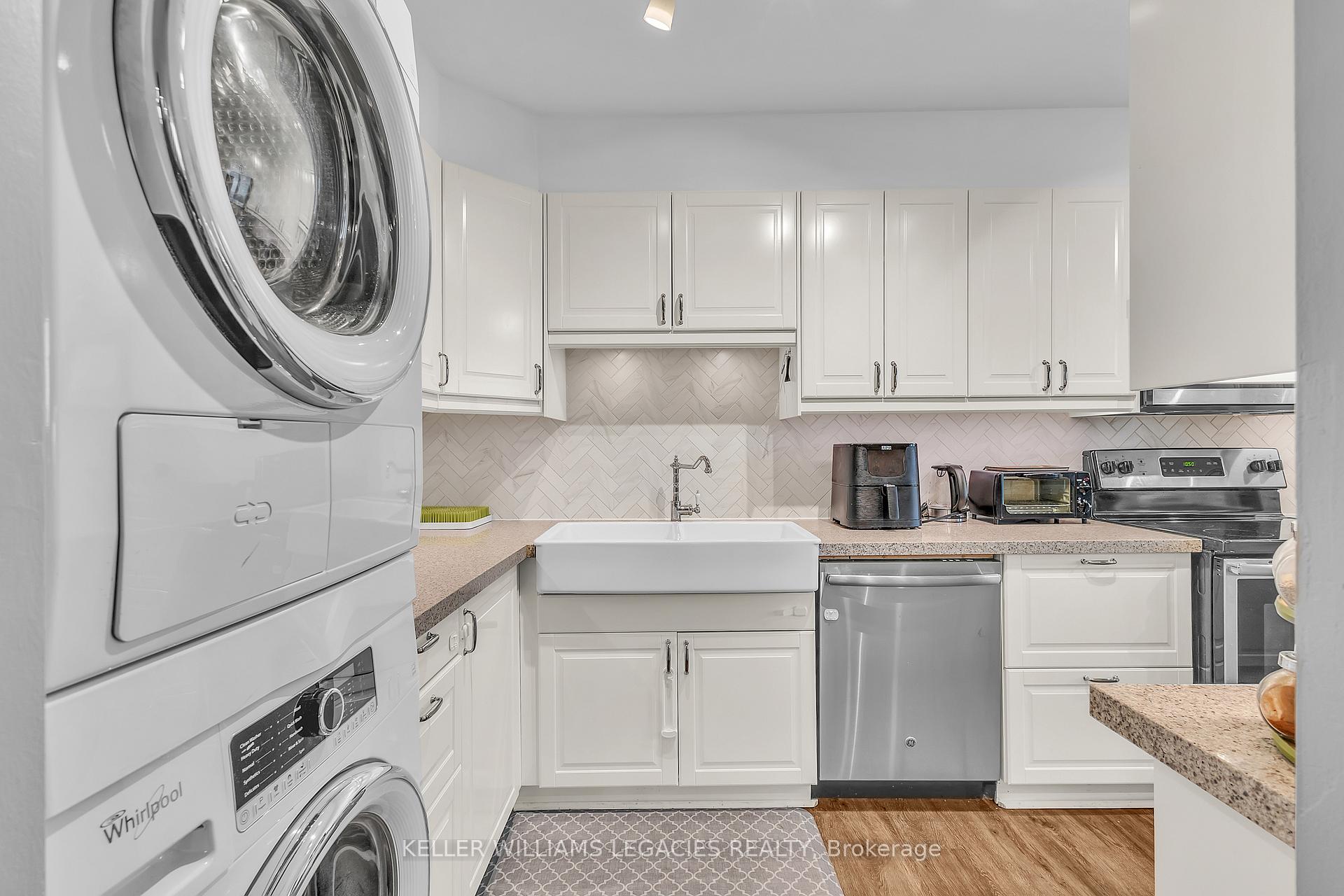 Photo 4 of Unit 2001, 1 Massey Square, Toronto, Crescent Town — HOMEH