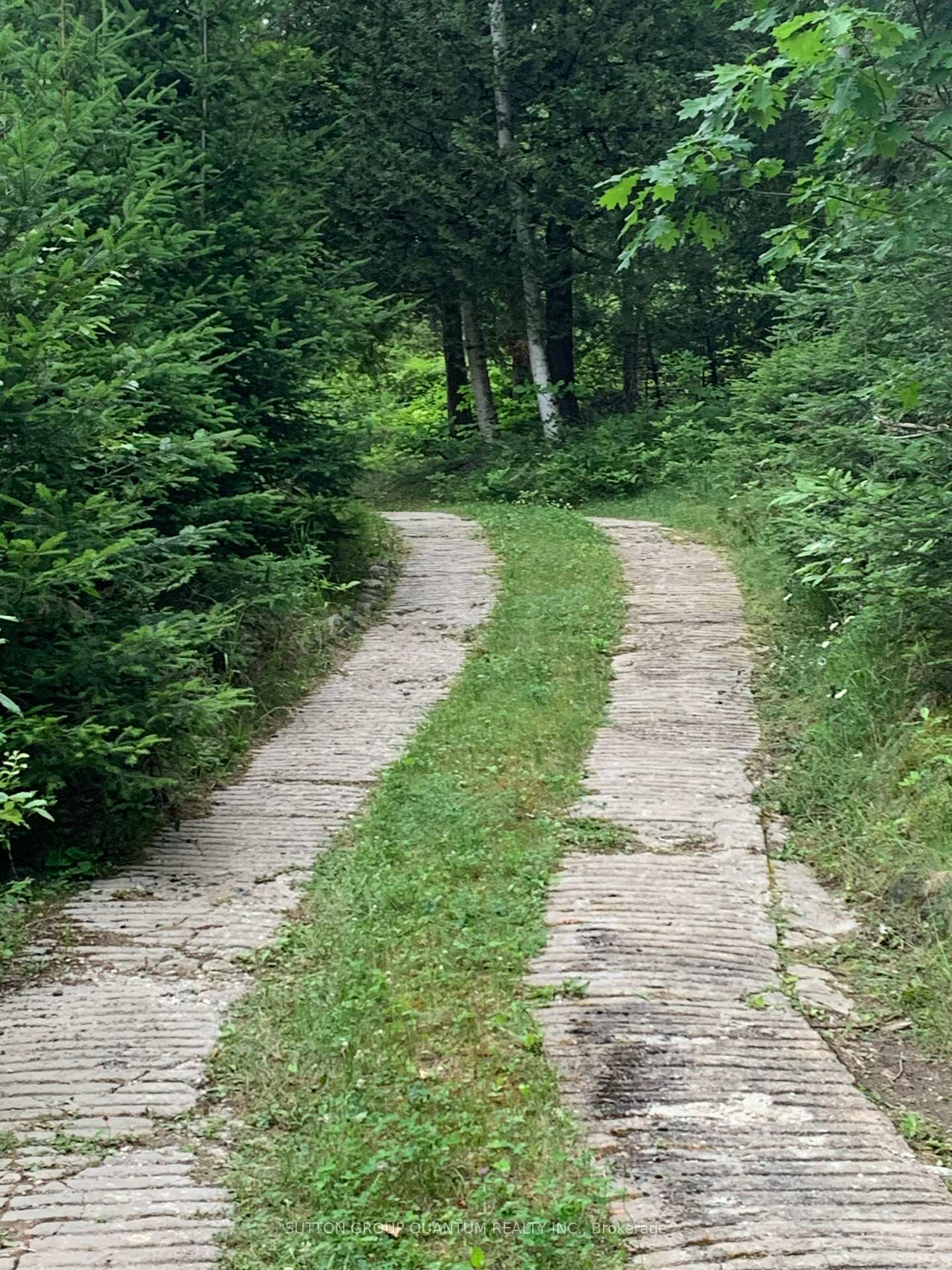 Photo 32 of 2724 River Road, Frontenac, Frontenac North — HOMEH