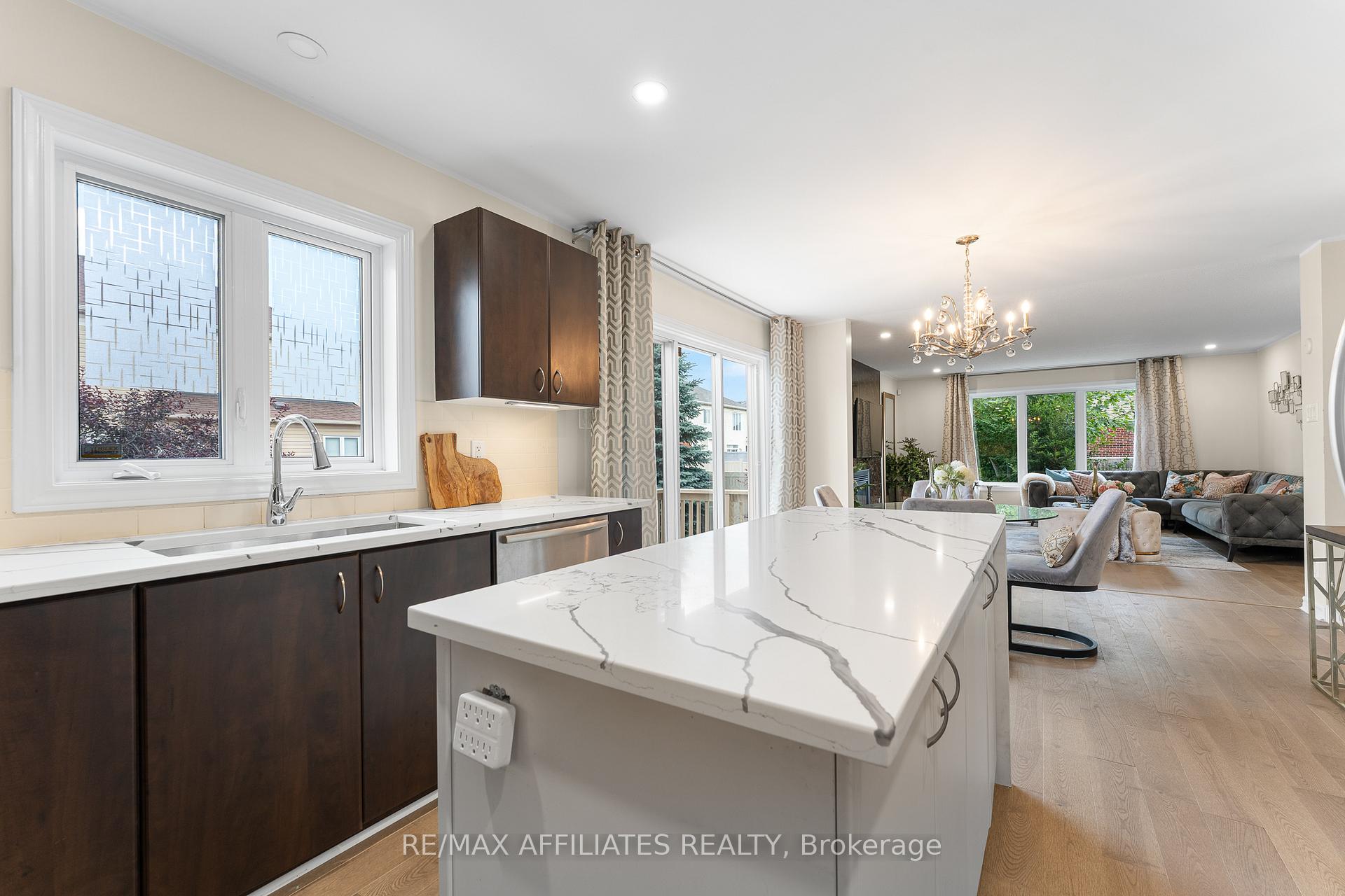 Photo 16 of 50 Cormack Circle, Ottawa, Barrhaven - Strandherd — HOMEH