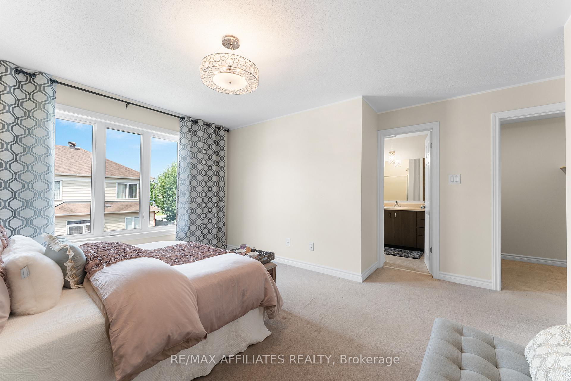 Photo 25 of 50 Cormack Circle, Ottawa, Barrhaven - Strandherd — HOMEH
