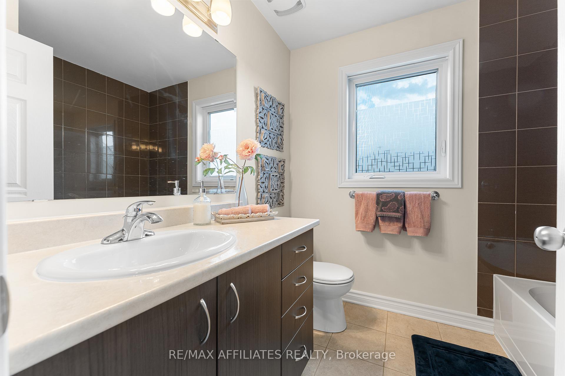 Photo 33 of 50 Cormack Circle, Ottawa, Barrhaven - Strandherd — HOMEH