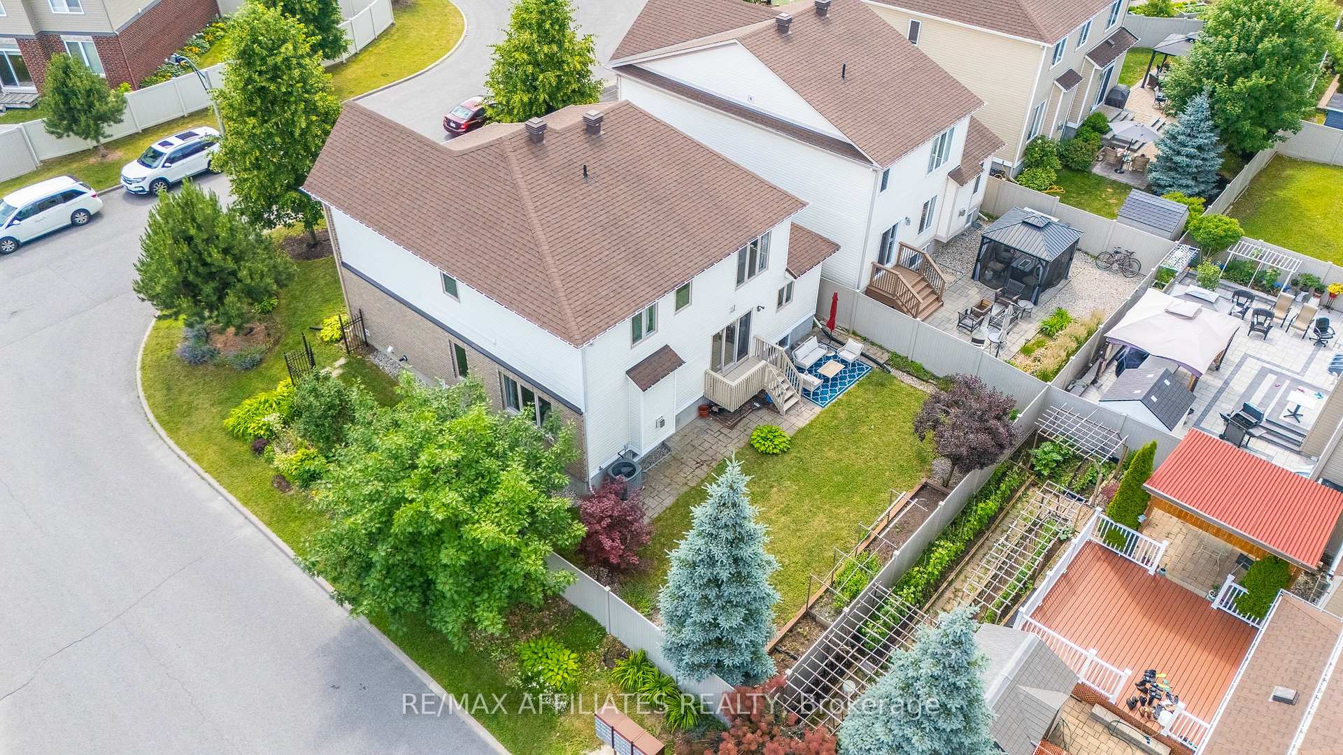 Photo 34 of 50 Cormack Circle, Ottawa, Barrhaven - Strandherd — HOMEH