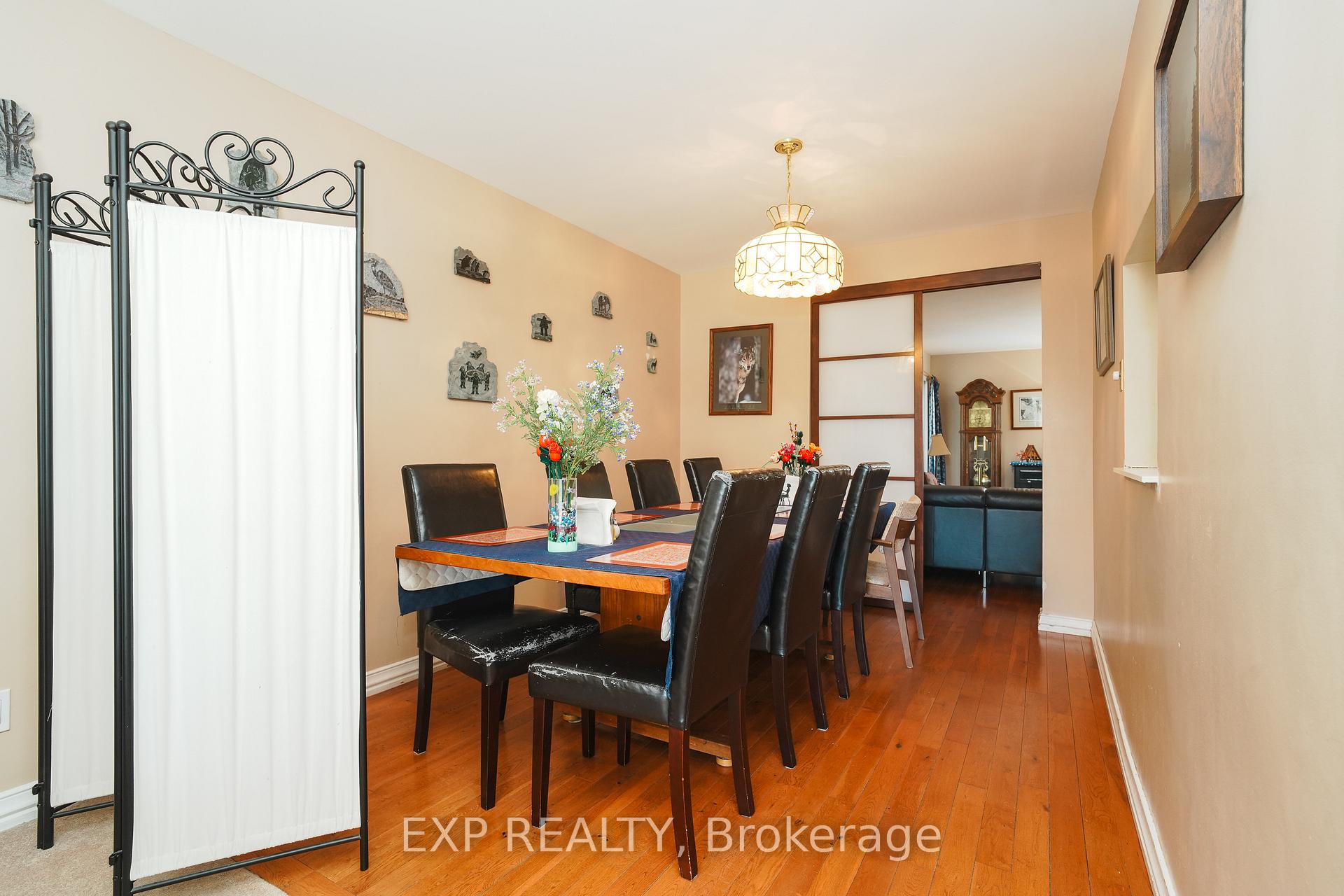 Photo 7 of 36 Keewatin Crescent, Ottawa, Borden Farm/Stewart Farm/Carleton Heights/Parkwood Hills — HOMEH