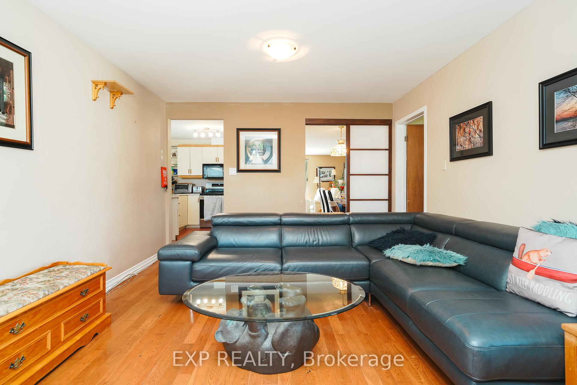 Photo 10 of 36 Keewatin Crescent, Ottawa, Borden Farm/Stewart Farm/Carleton Heights/Parkwood Hills — HOMEH