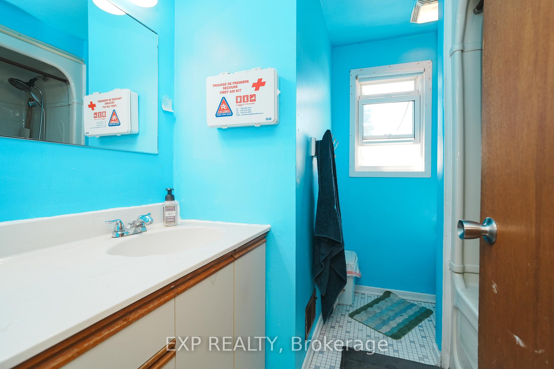 Photo 14 of 36 Keewatin Crescent, Ottawa, Borden Farm/Stewart Farm/Carleton Heights/Parkwood Hills — HOMEH