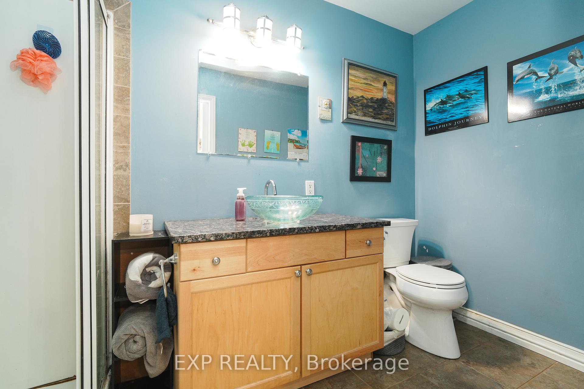 Photo 20 of 36 Keewatin Crescent, Ottawa, Borden Farm/Stewart Farm/Carleton Heights/Parkwood Hills — HOMEH
