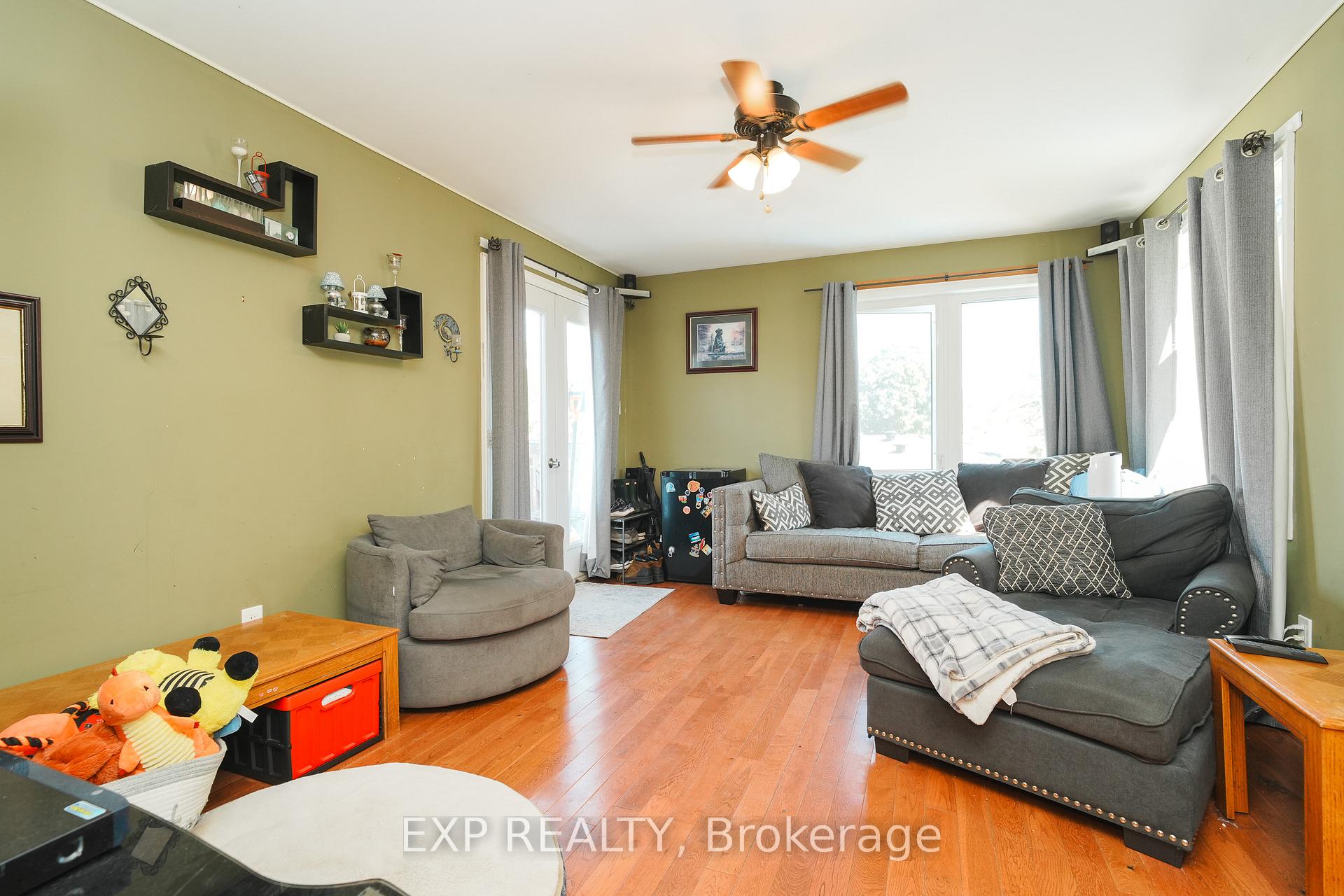 Photo 23 of 36 Keewatin Crescent, Ottawa, Borden Farm/Stewart Farm/Carleton Heights/Parkwood Hills — HOMEH