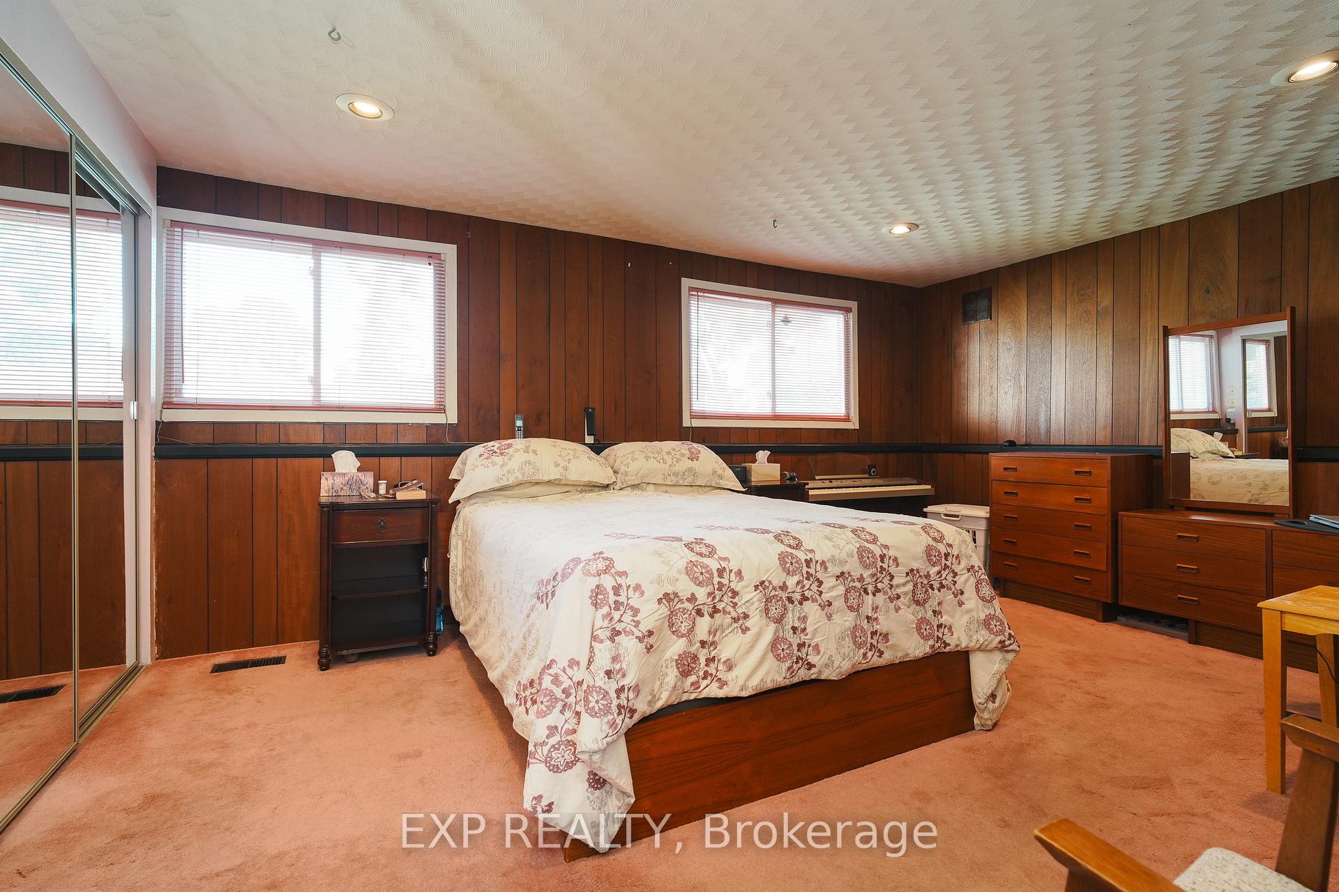 Photo 25 of 36 Keewatin Crescent, Ottawa, Borden Farm/Stewart Farm/Carleton Heights/Parkwood Hills — HOMEH