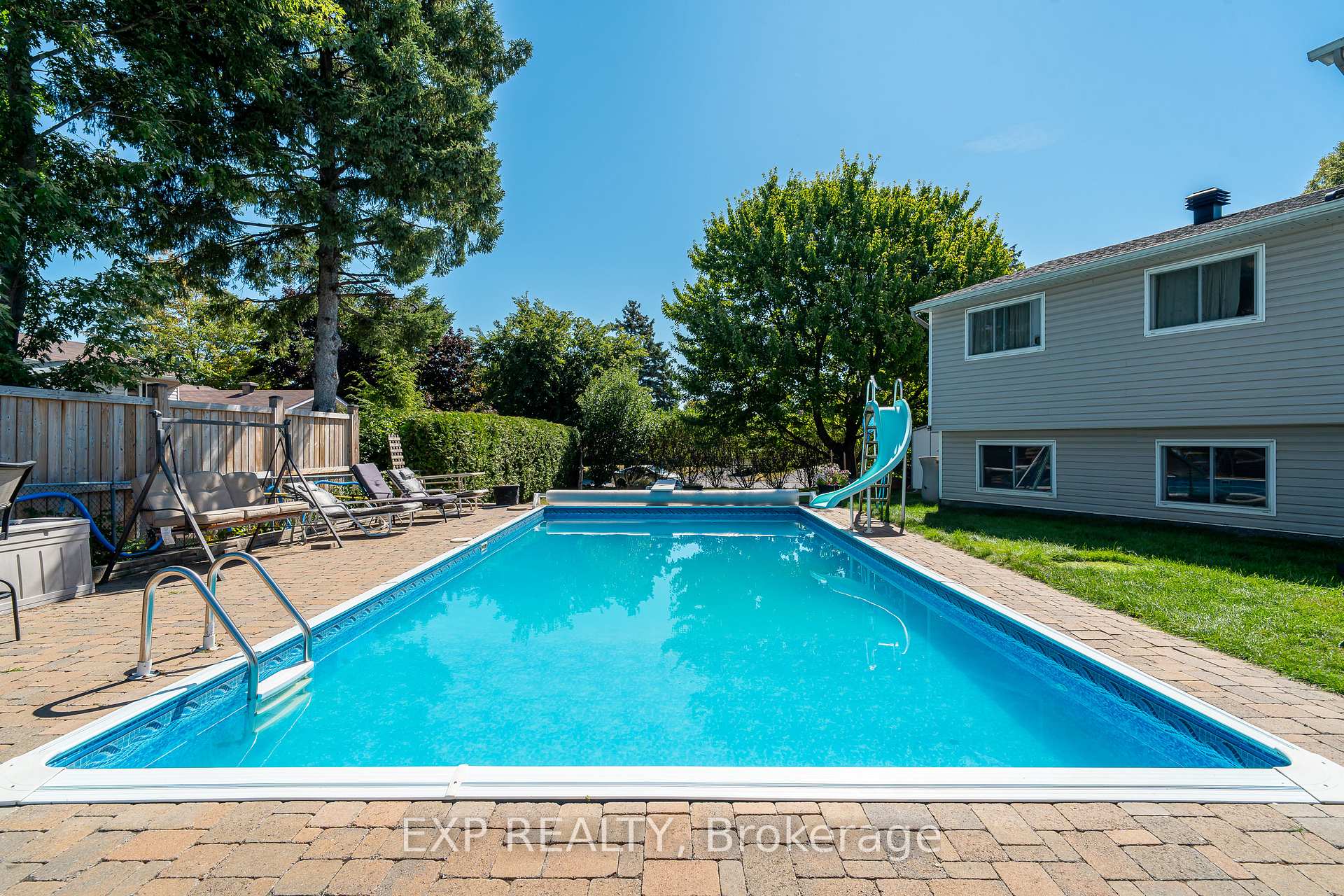 Photo 42 of 36 Keewatin Crescent, Ottawa, Borden Farm/Stewart Farm/Carleton Heights/Parkwood Hills — HOMEH