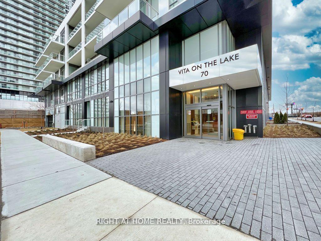 Photo 1 of Unit 5208, 70 Annie Craig Drive, Etobicoke, Mimico — HOMEH