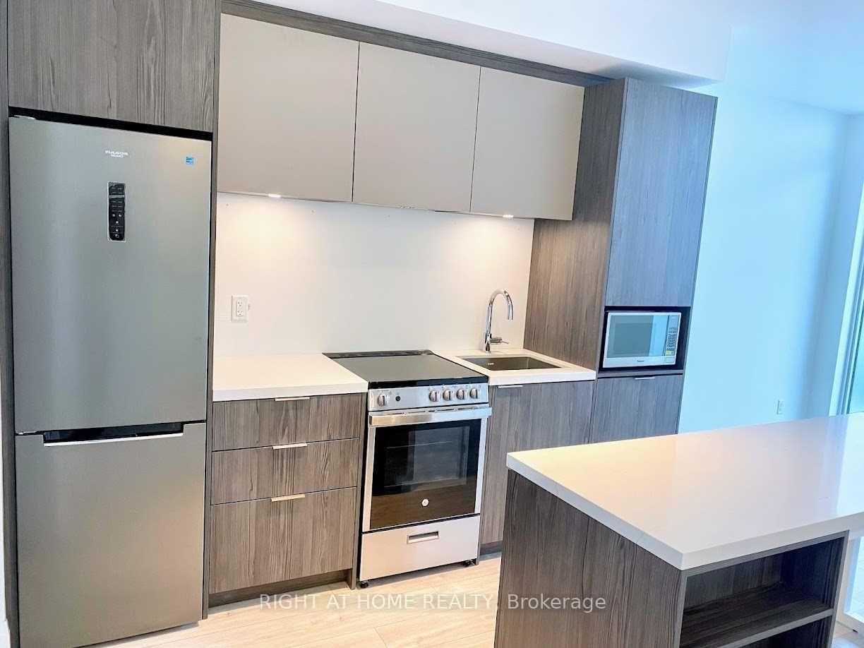 Photo 2 of Unit 5208, 70 Annie Craig Drive, Etobicoke, Mimico — HOMEH