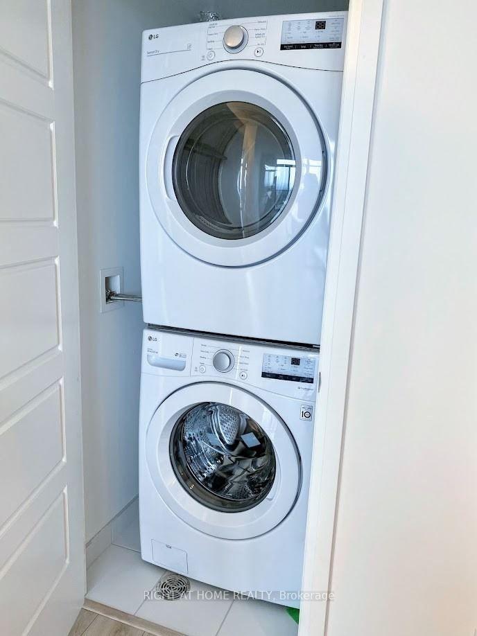 Photo 12 of Unit 5208, 70 Annie Craig Drive, Etobicoke, Mimico — HOMEH