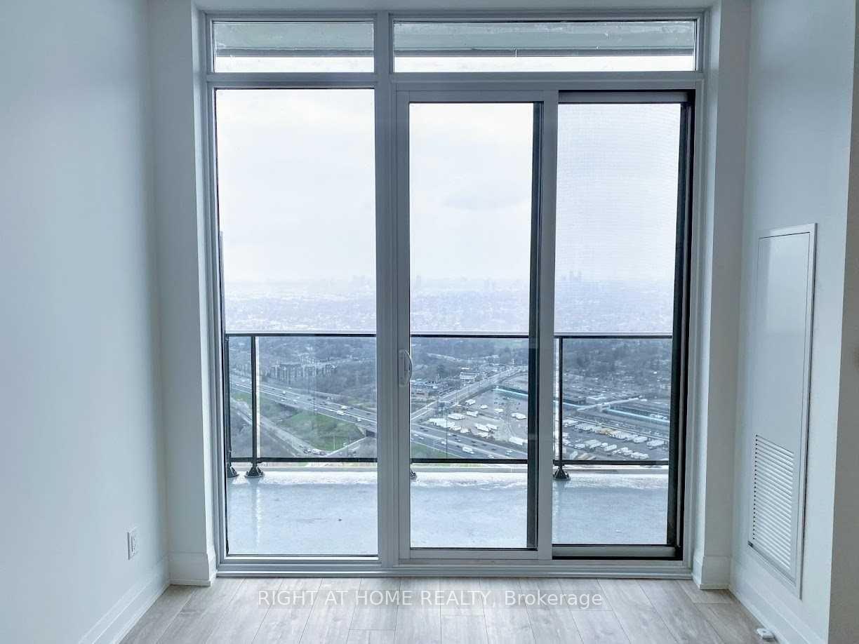 Photo 7 of Unit 5208, 70 Annie Craig Drive, Etobicoke, Mimico — HOMEH