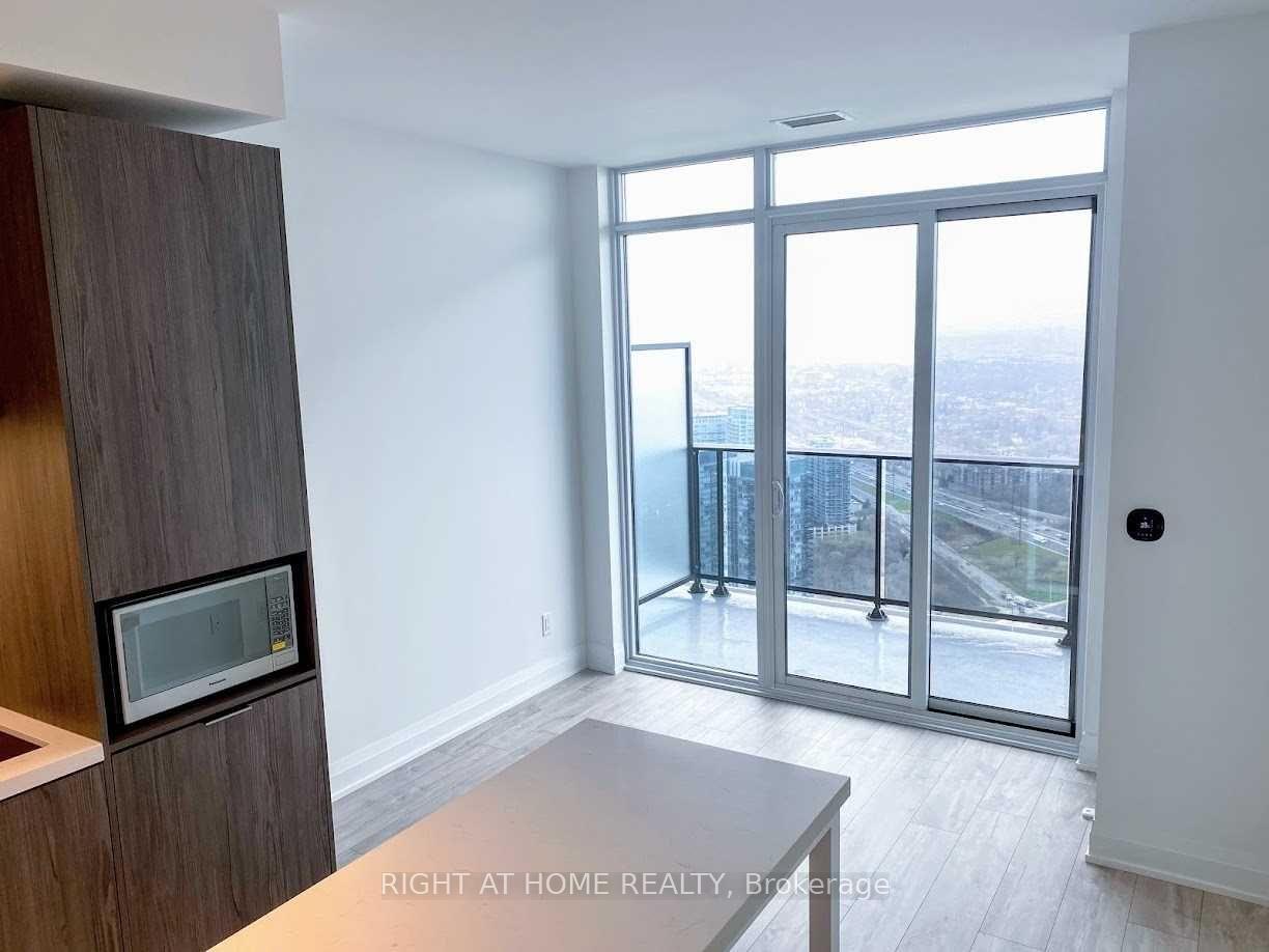 Photo 4 of Unit 5208, 70 Annie Craig Drive, Etobicoke, Mimico — HOMEH