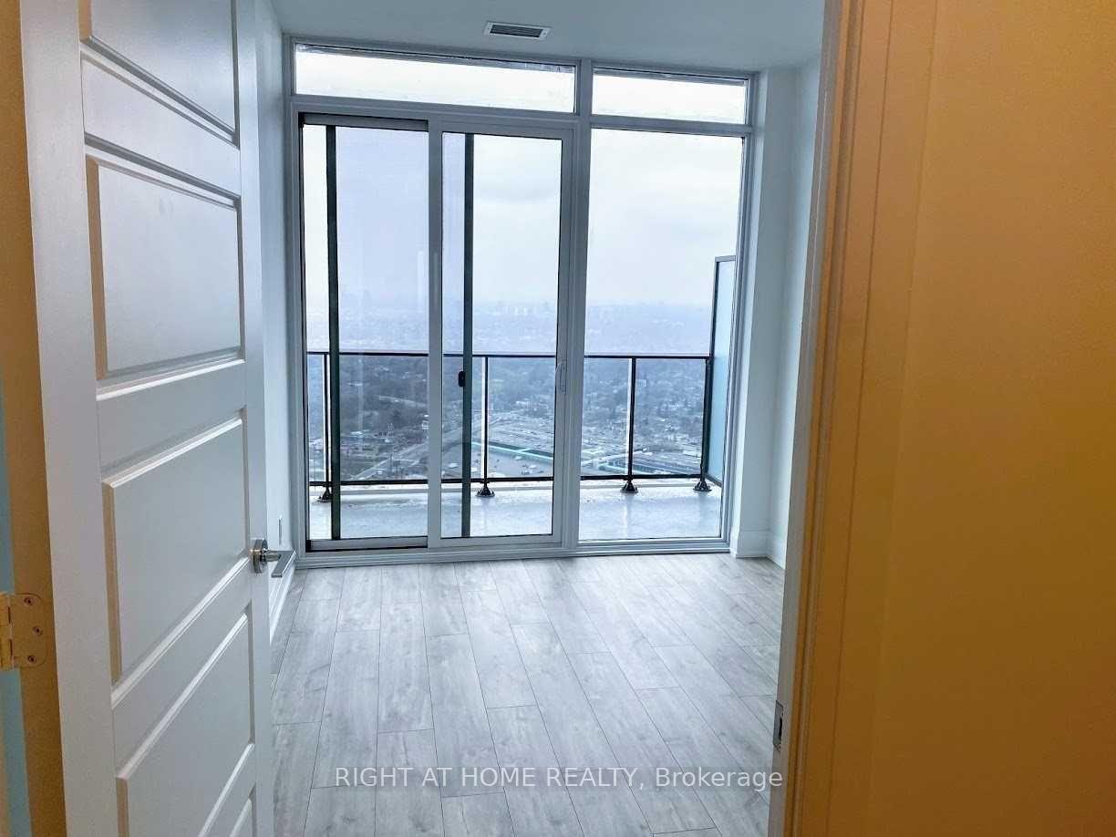 Photo 6 of Unit 5208, 70 Annie Craig Drive, Etobicoke, Mimico — HOMEH