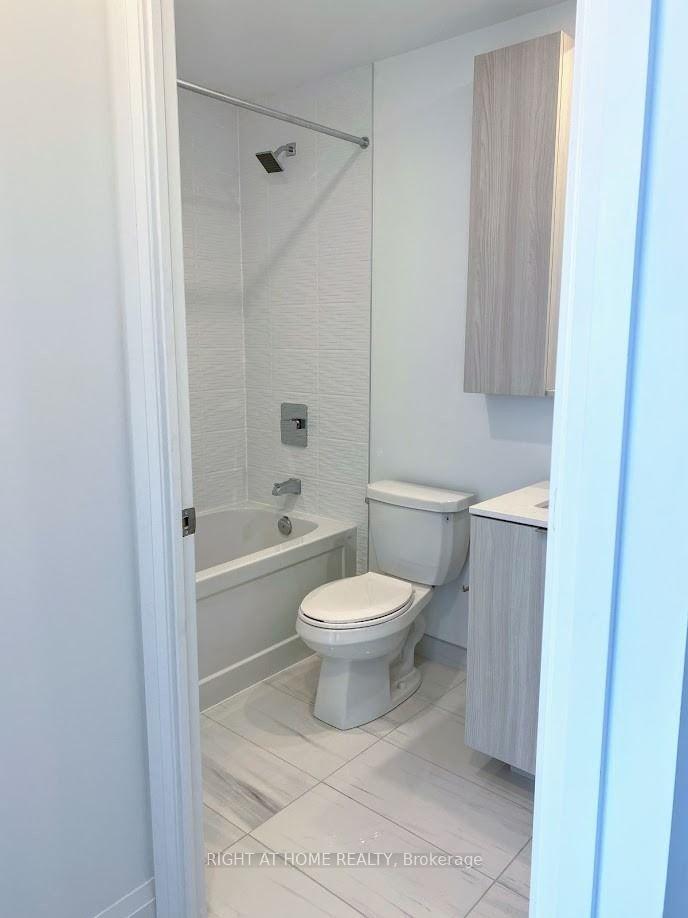 Photo 15 of Unit 5208, 70 Annie Craig Drive, Etobicoke, Mimico — HOMEH