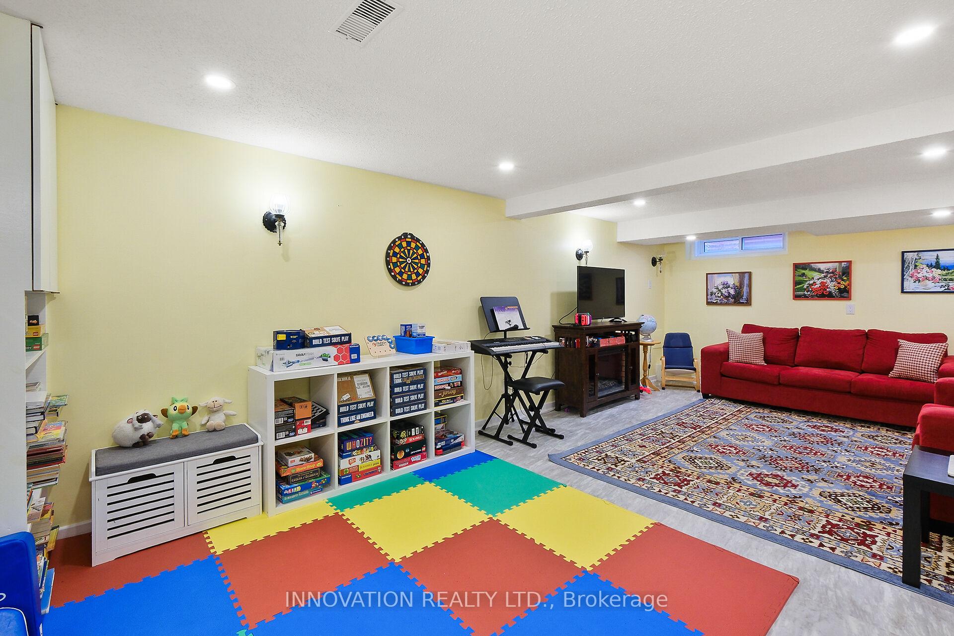 Photo 24 of 13 Jackson Court, Ottawa, Kanata - Beaverbrook — HOMEH