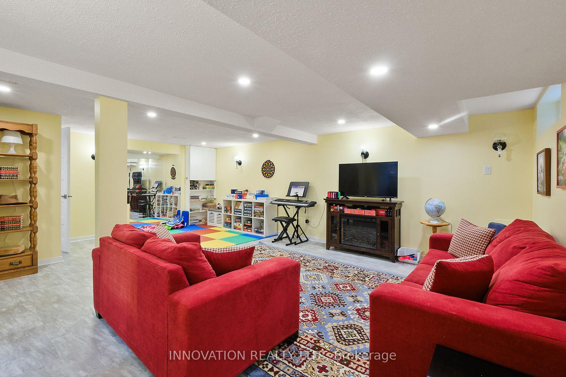 Photo 25 of 13 Jackson Court, Ottawa, Kanata - Beaverbrook — HOMEH
