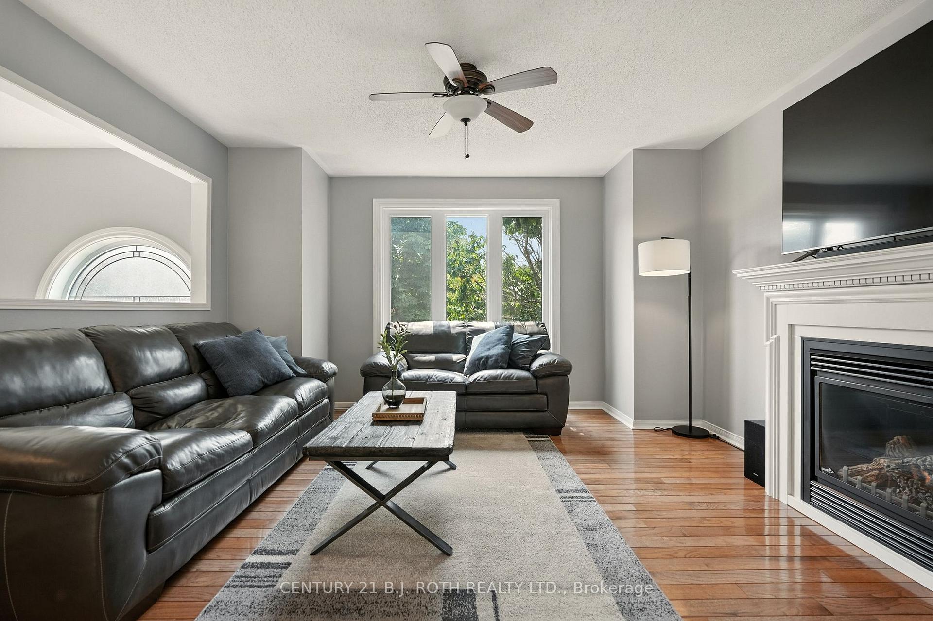 Photo 4 of 188 Mapleton Avenue, Barrie, Holly — HOMEH