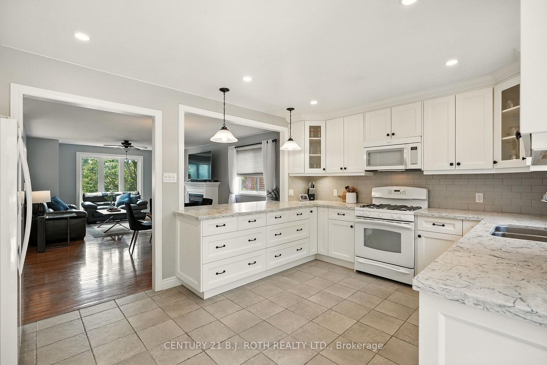 Photo 13 of 188 Mapleton Avenue, Barrie, Holly — HOMEH