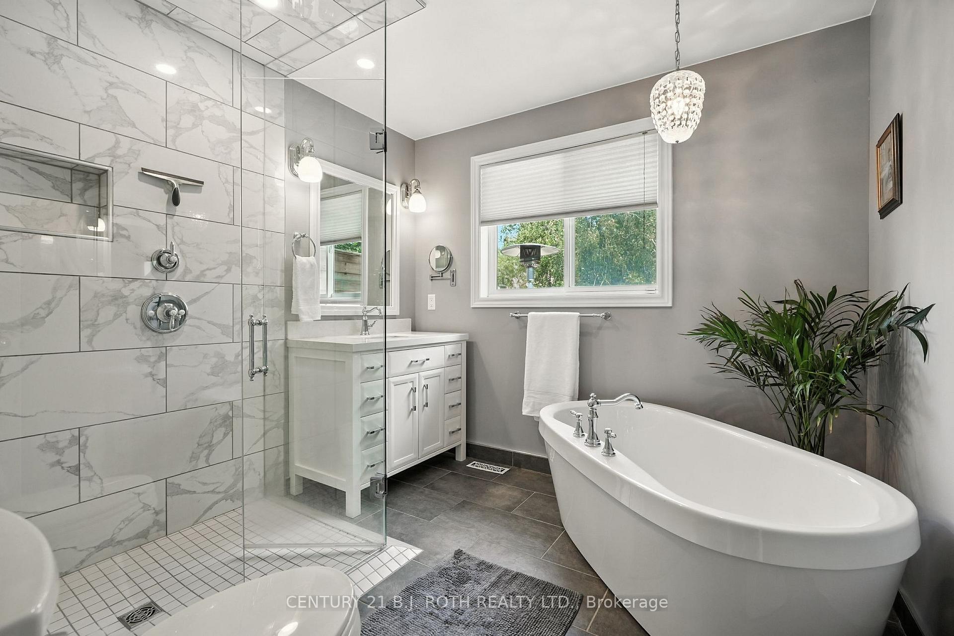 Photo 17 of 188 Mapleton Avenue, Barrie, Holly — HOMEH