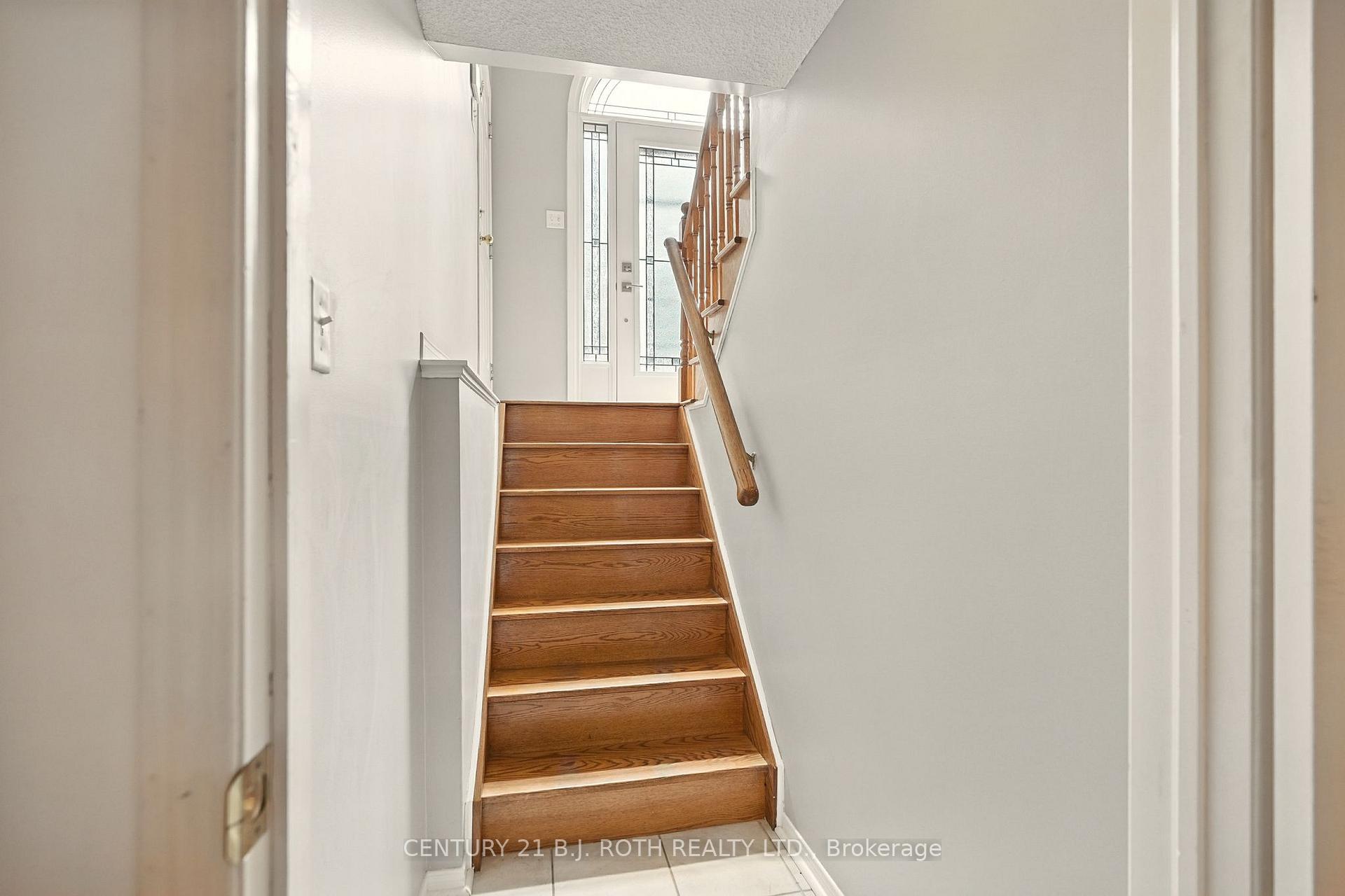 Photo 21 of 188 Mapleton Avenue, Barrie, Holly — HOMEH