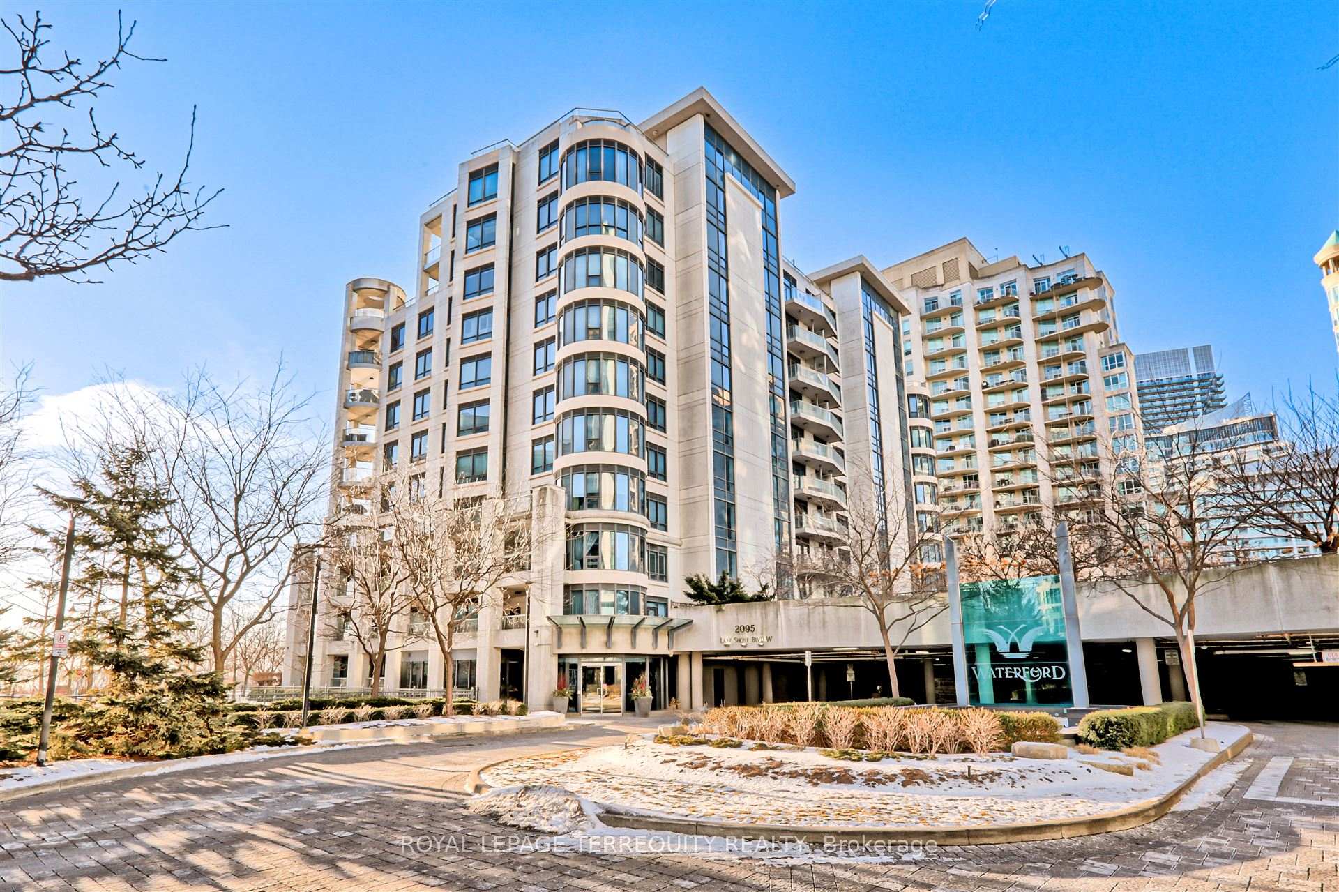 Front of Unit 515, 2095 Lake Shore Boulevard W