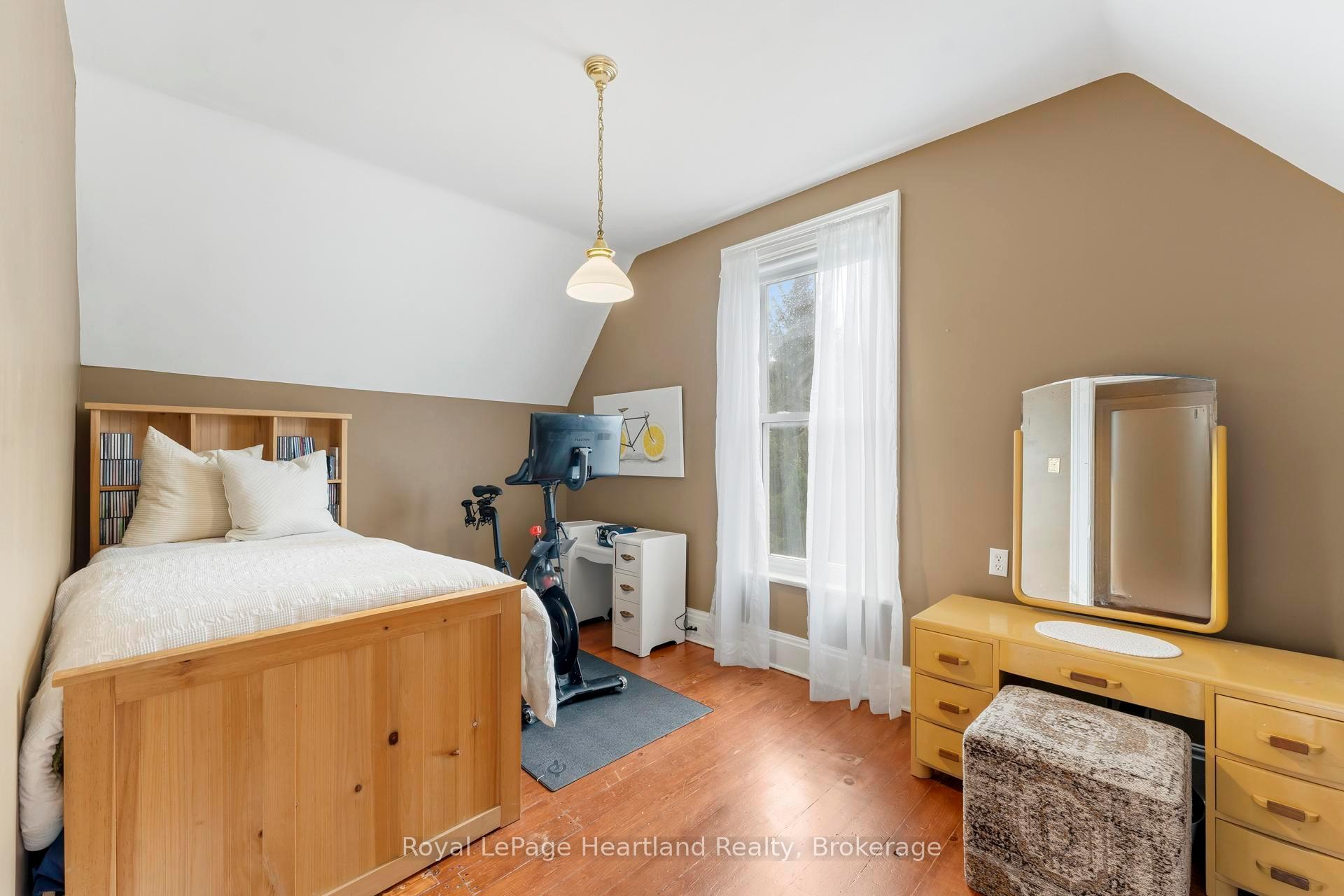 Photo 34 of 133 St Georges Crescent, Goderich, Goderich (Town) — HOMEH