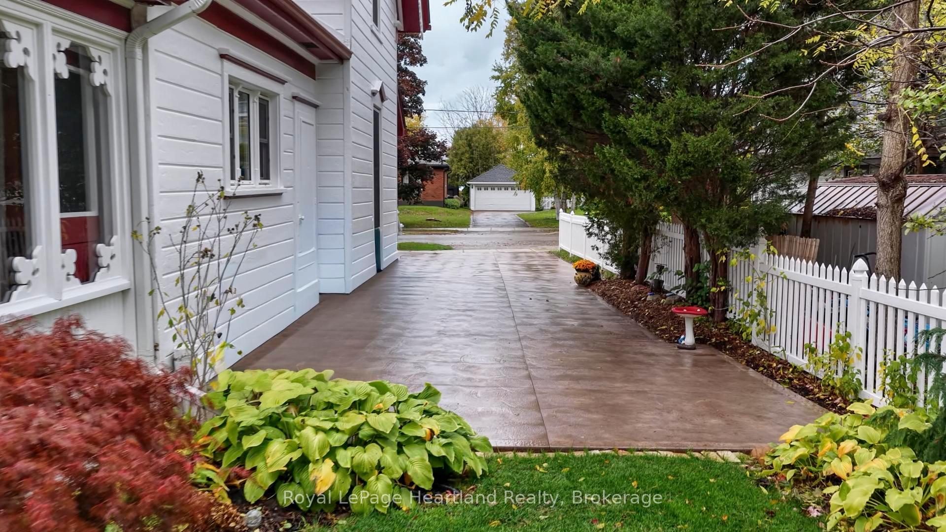 Photo 47 of 133 St Georges Crescent, Goderich, Goderich (Town) — HOMEH