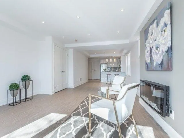 Photo 4 of Unit 2, 52 College View Avenue, Toronto, Yonge-Eglinton — HOMEH