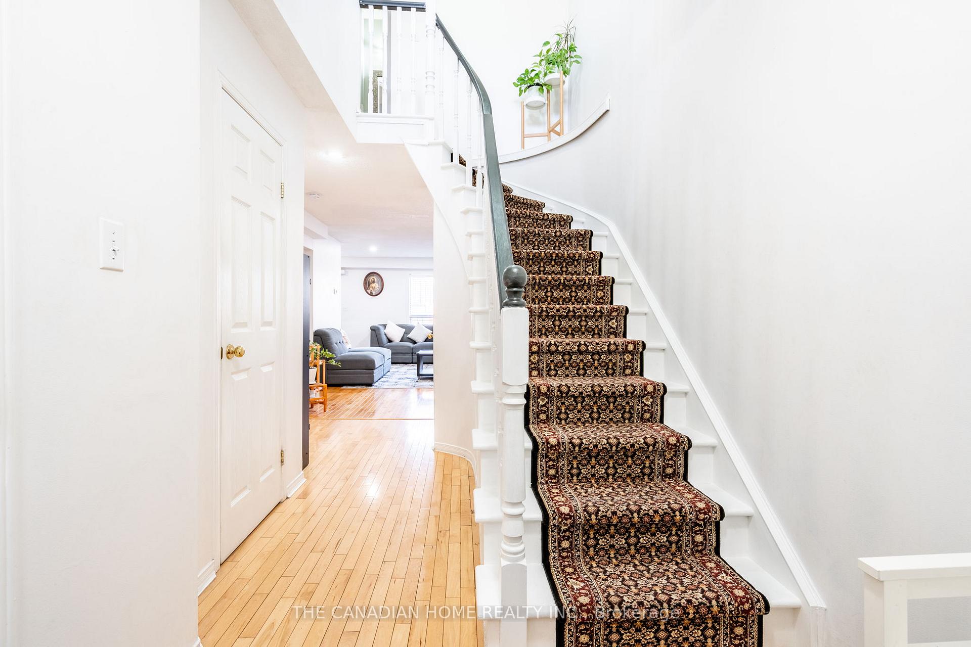 Photo 7 of Unit 10, 1000 Upper Paradise Road, Hamilton, Gurnett — HOMEH