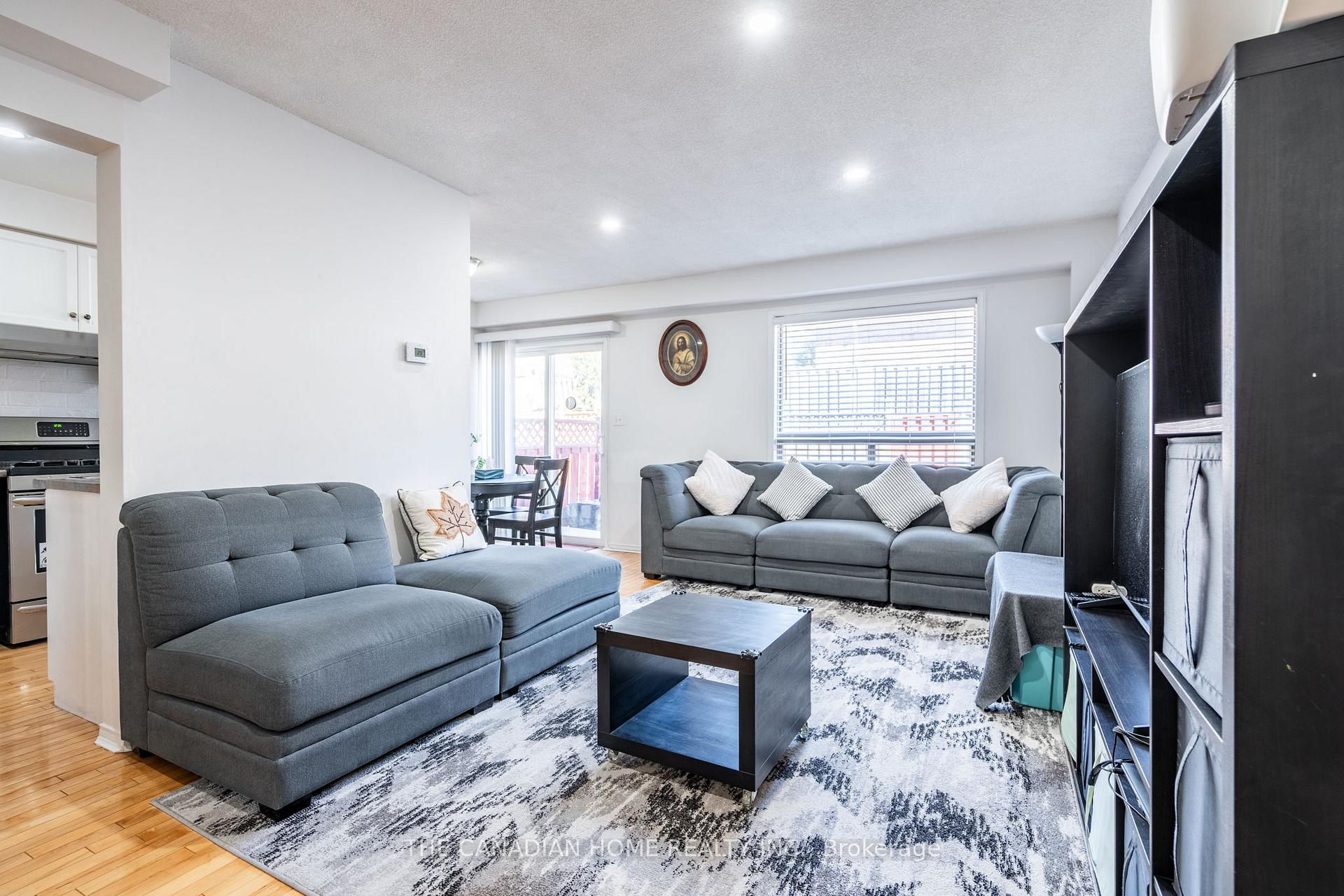 Photo 12 of Unit 10, 1000 Upper Paradise Road, Hamilton, Gurnett — HOMEH