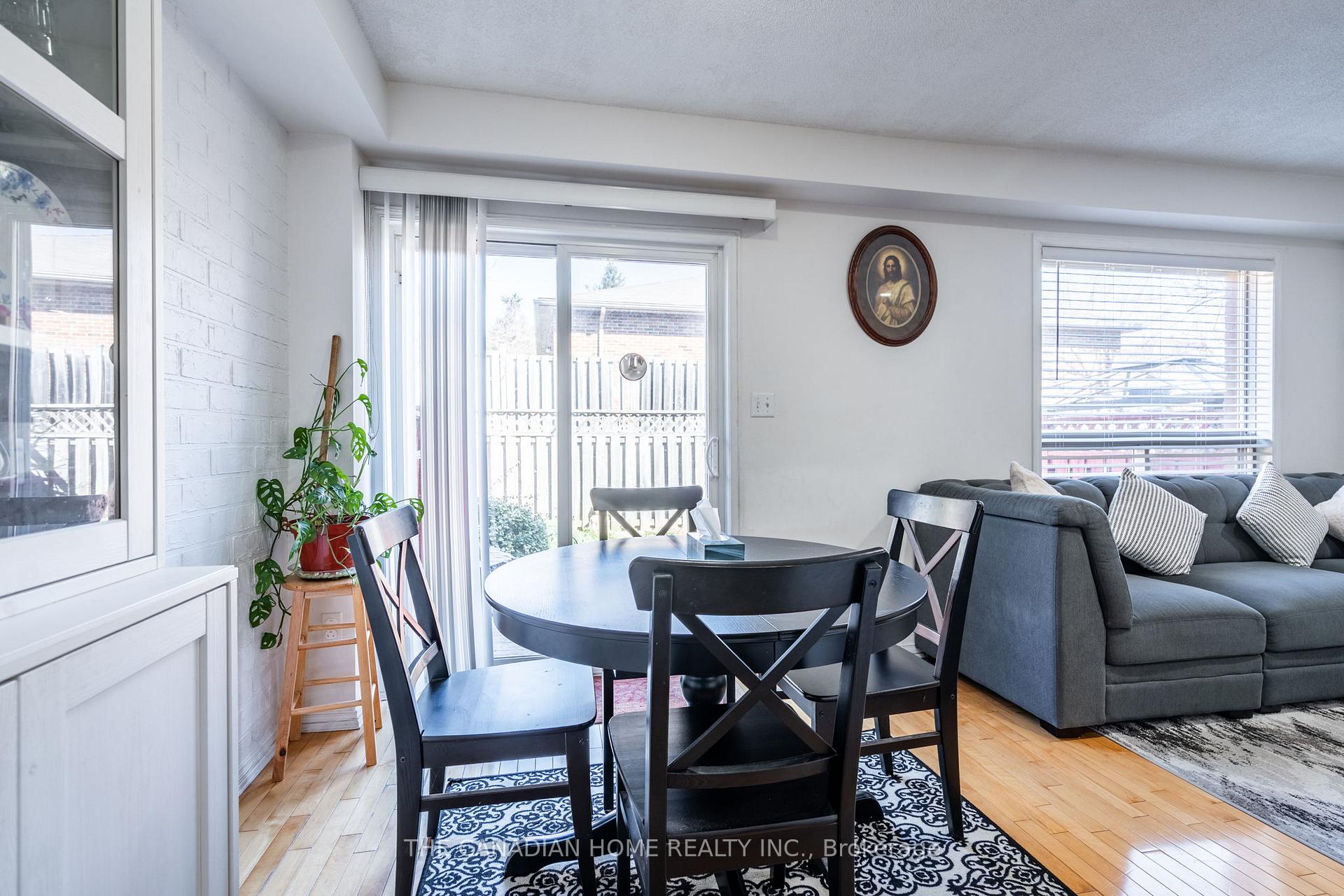 Photo 16 of Unit 10, 1000 Upper Paradise Road, Hamilton, Gurnett — HOMEH
