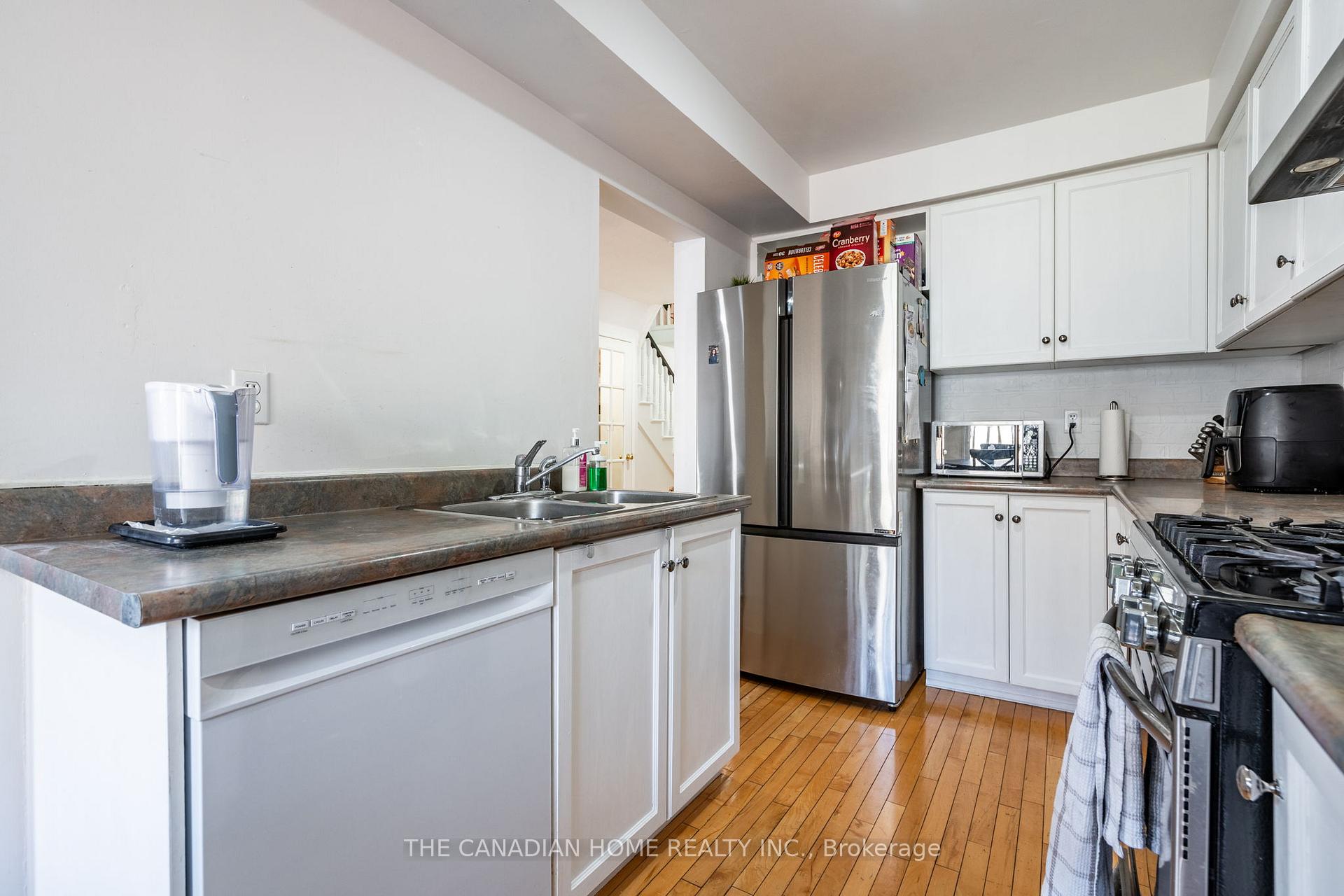 Photo 18 of Unit 10, 1000 Upper Paradise Road, Hamilton, Gurnett — HOMEH