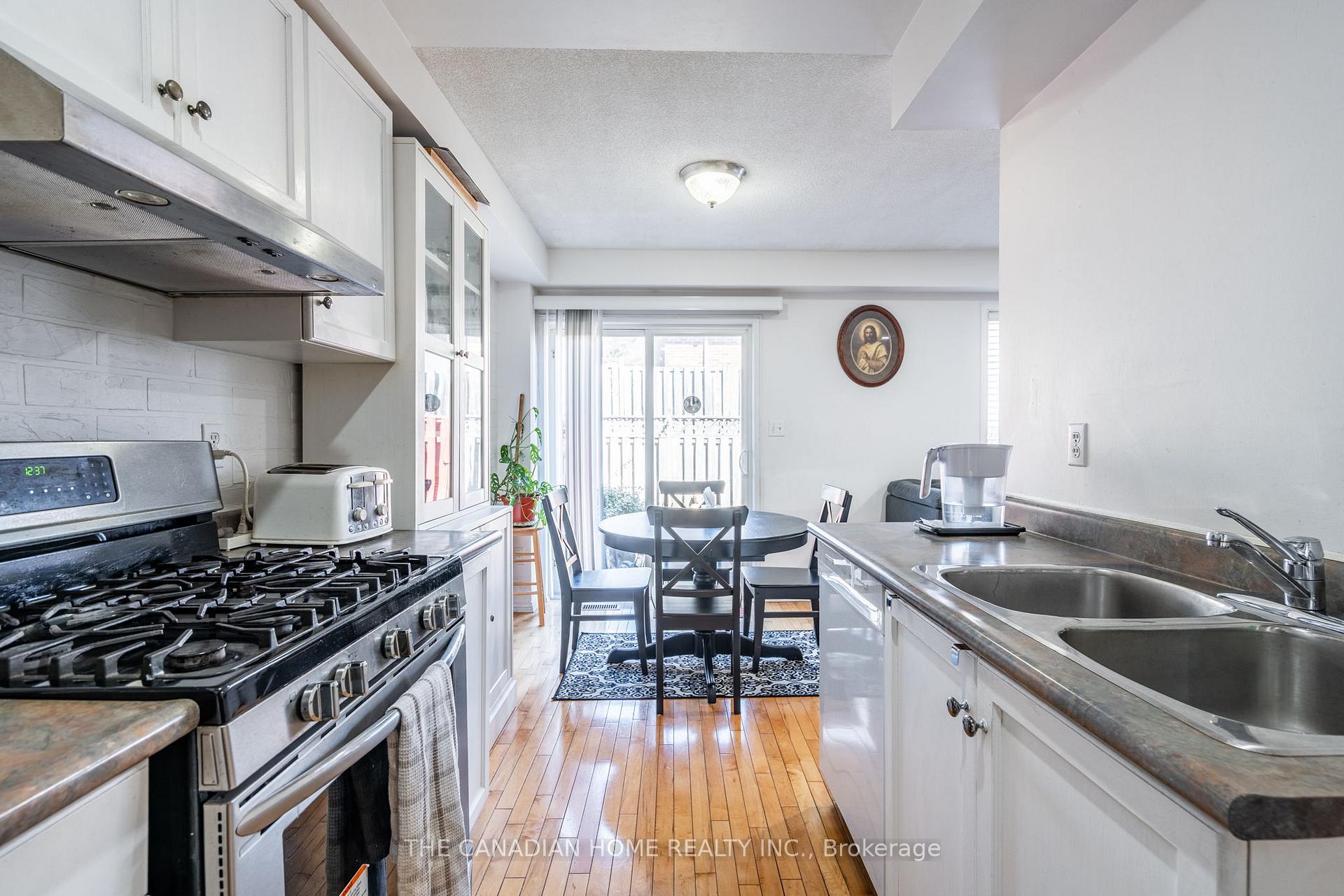 Photo 20 of Unit 10, 1000 Upper Paradise Road, Hamilton, Gurnett — HOMEH