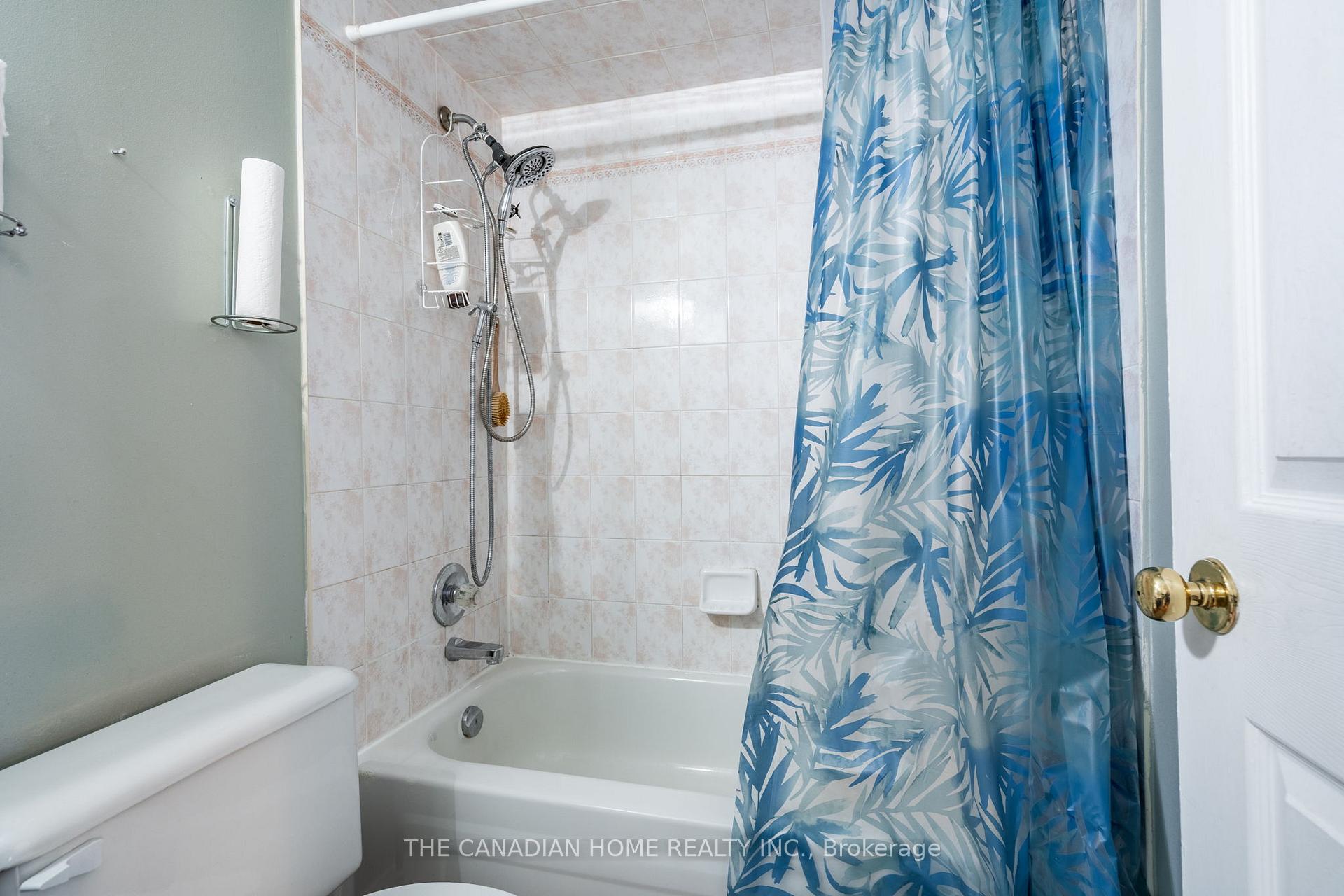 Photo 36 of Unit 10, 1000 Upper Paradise Road, Hamilton, Gurnett — HOMEH