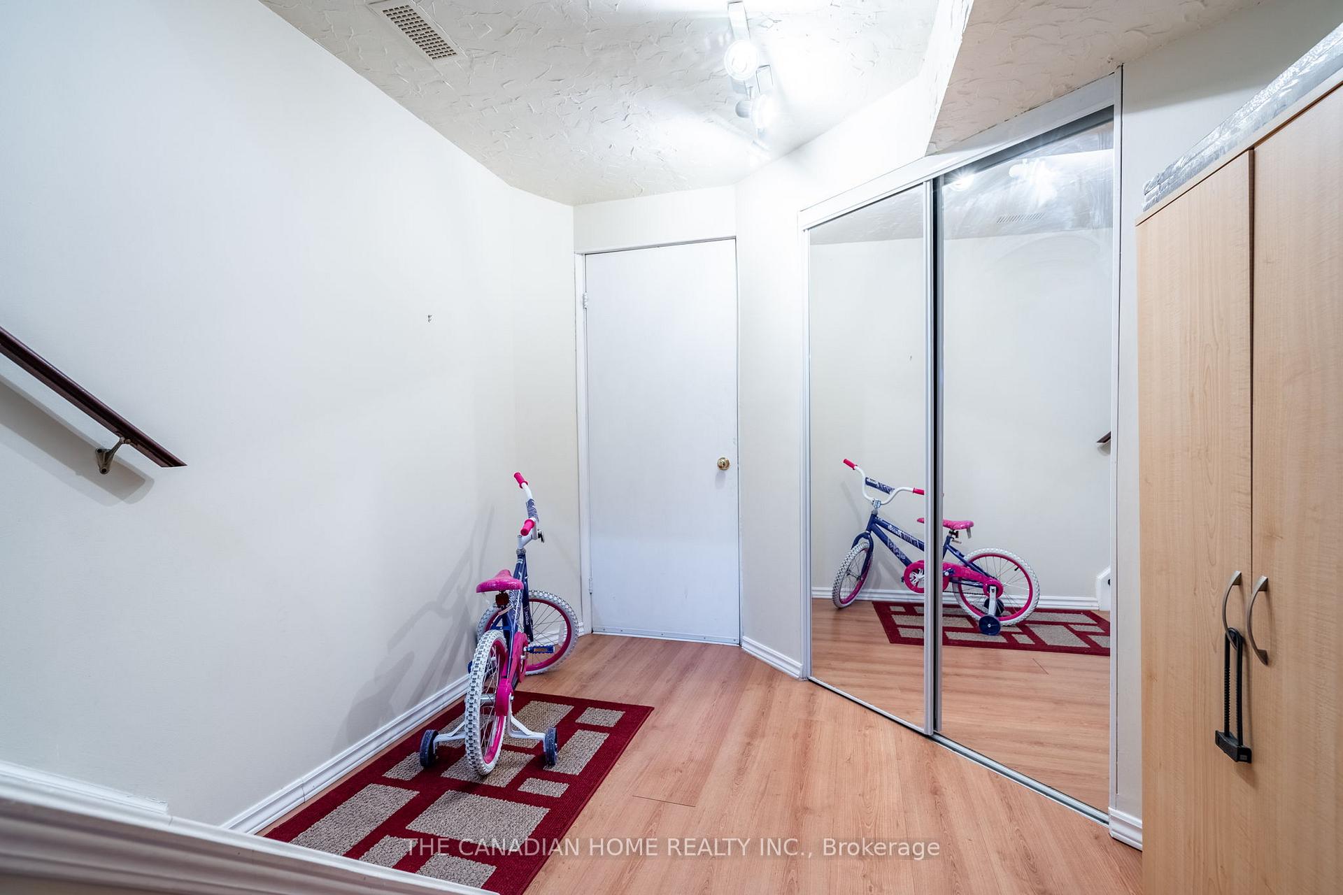Photo 38 of Unit 10, 1000 Upper Paradise Road, Hamilton, Gurnett — HOMEH