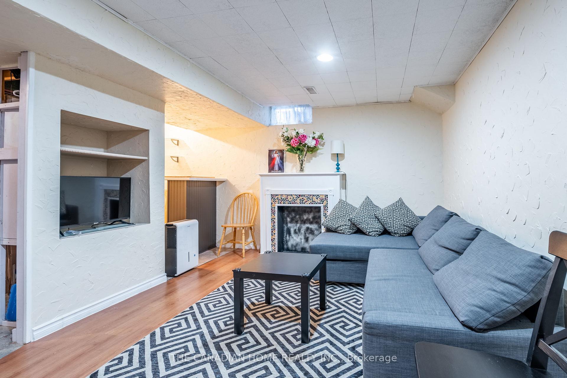 Photo 41 of Unit 10, 1000 Upper Paradise Road, Hamilton, Gurnett — HOMEH