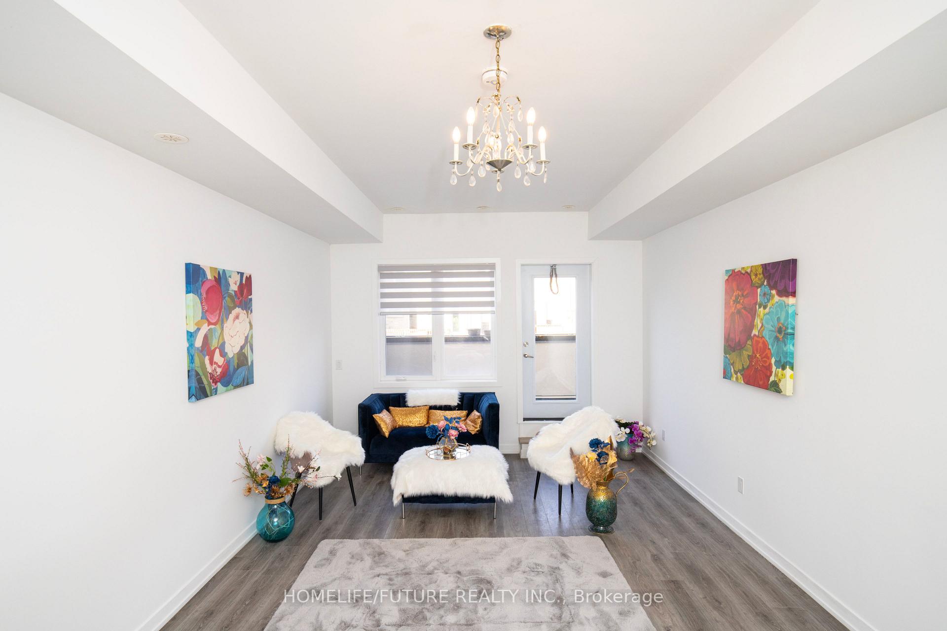 Front of Unit 105, 3686 St Clair Avenue E