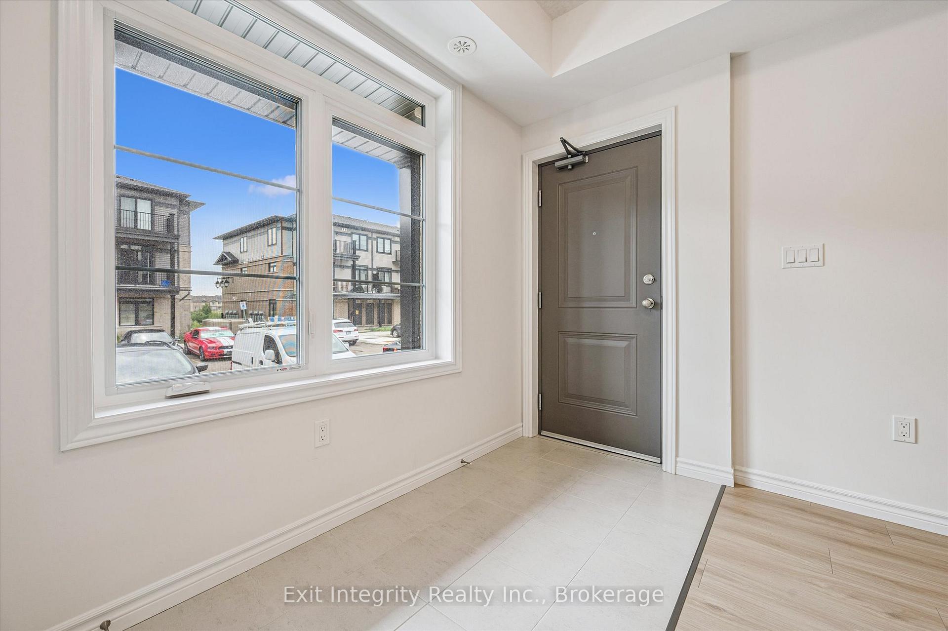 Photo 2 of 49 Lomond Lane, Kitchener — HOMEH
