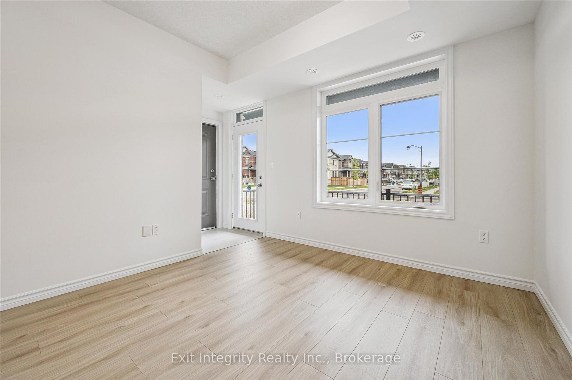 Photo 11 of 49 Lomond Lane, Kitchener — HOMEH