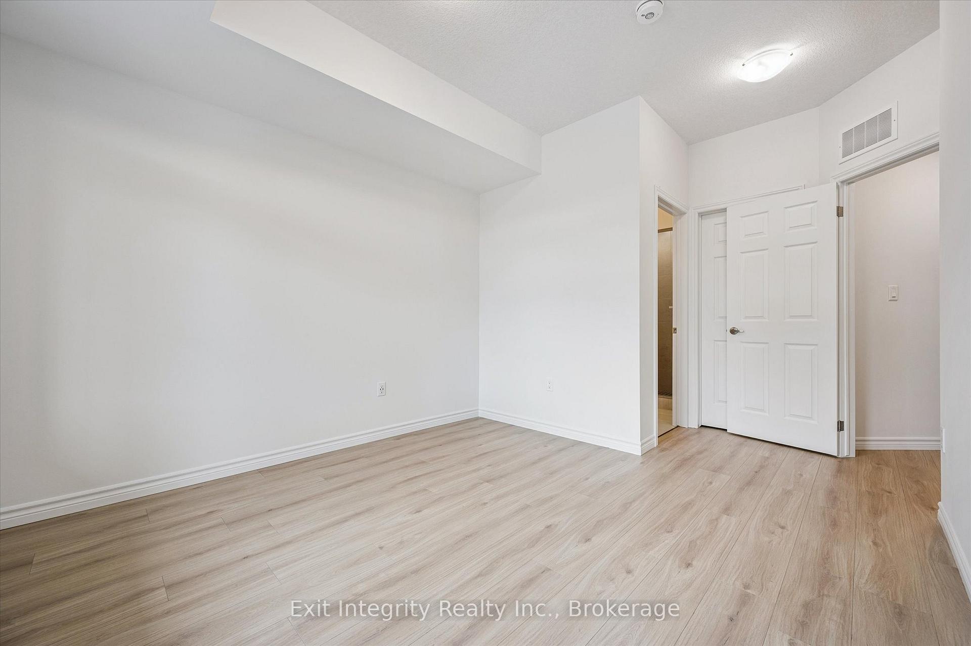 Photo 12 of 49 Lomond Lane, Kitchener — HOMEH